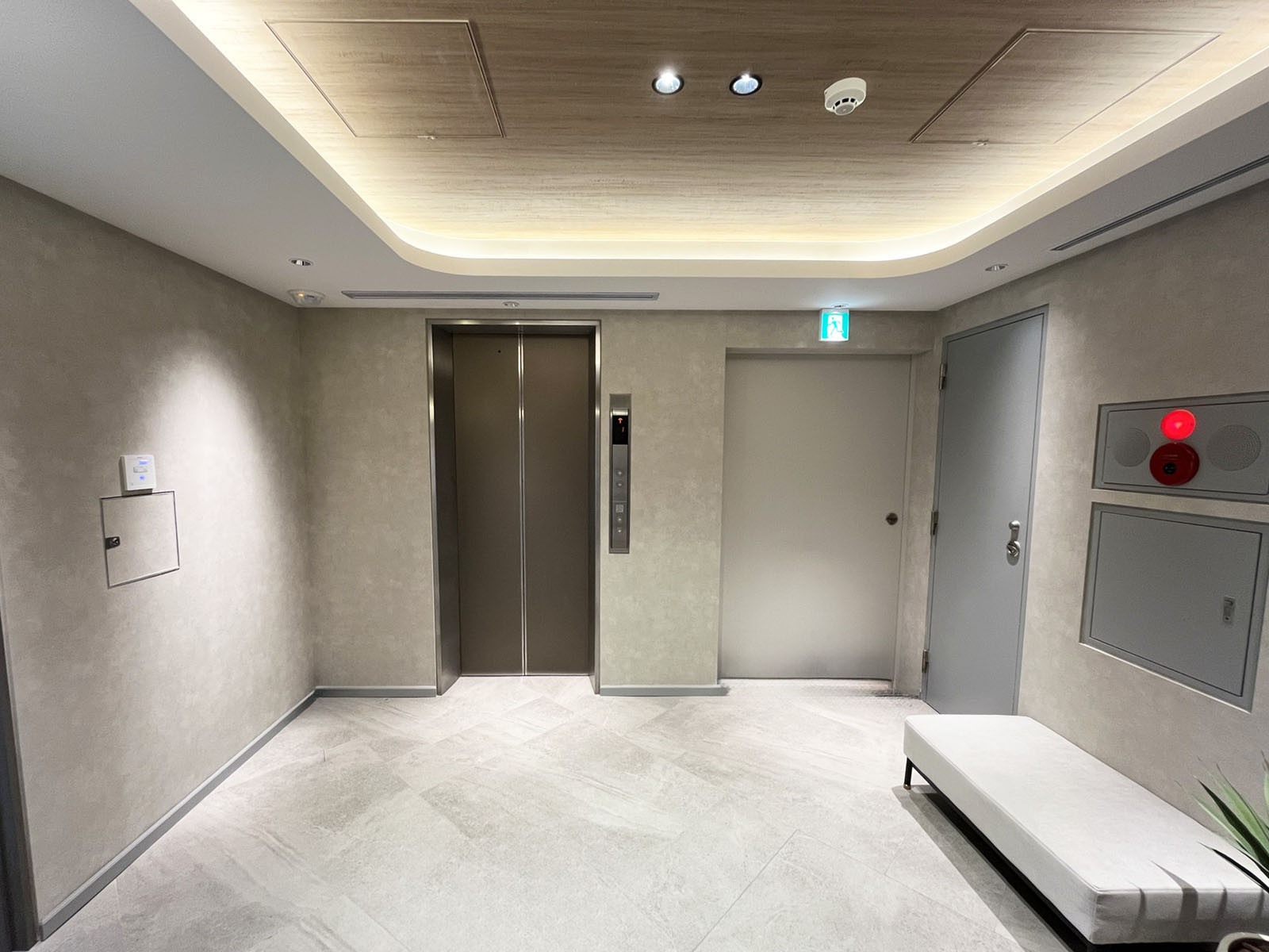 エントランスホール