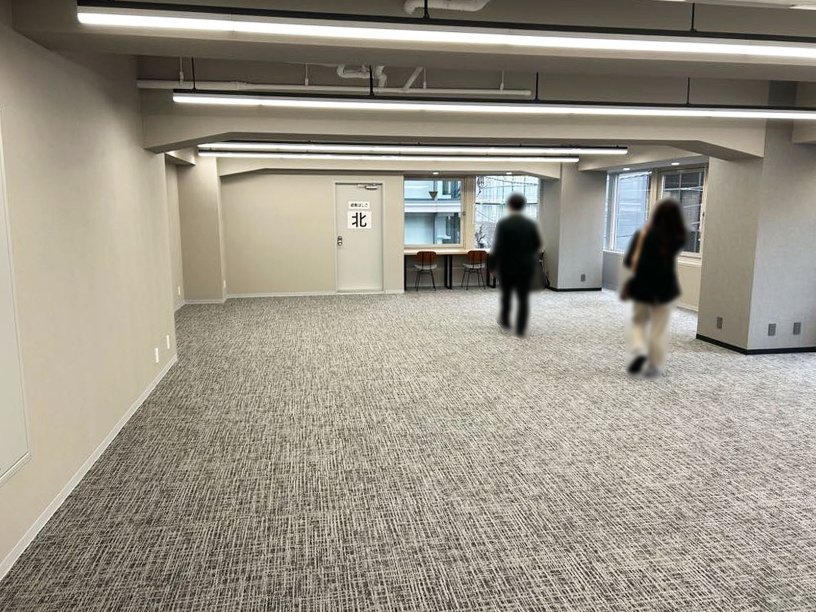 別角度の様子