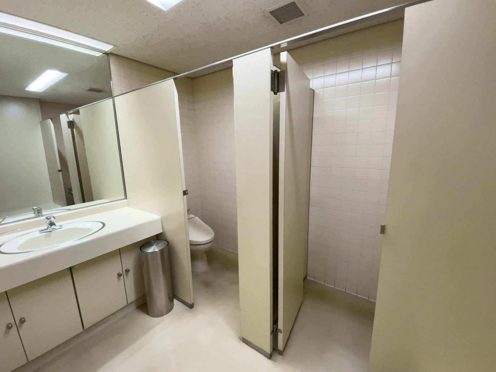 女性用トイレ全体の様子