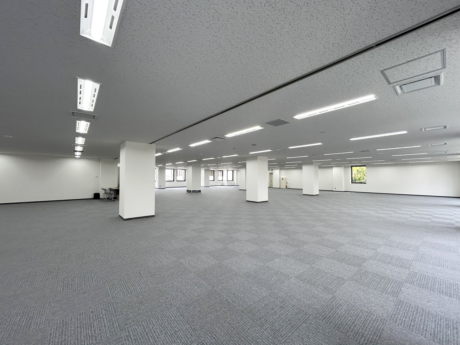 貸室奥側からの様子