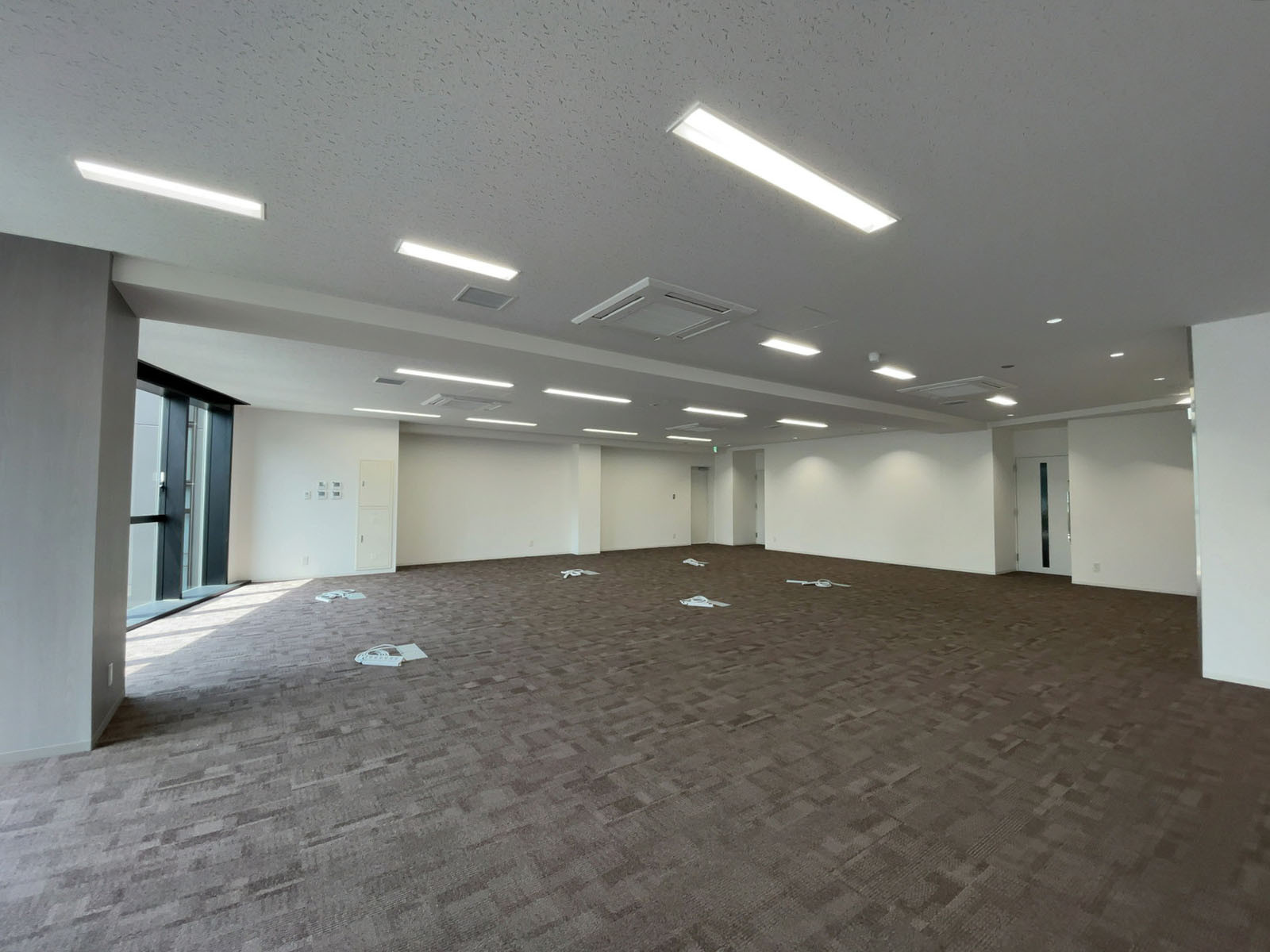 室内奥側の様子