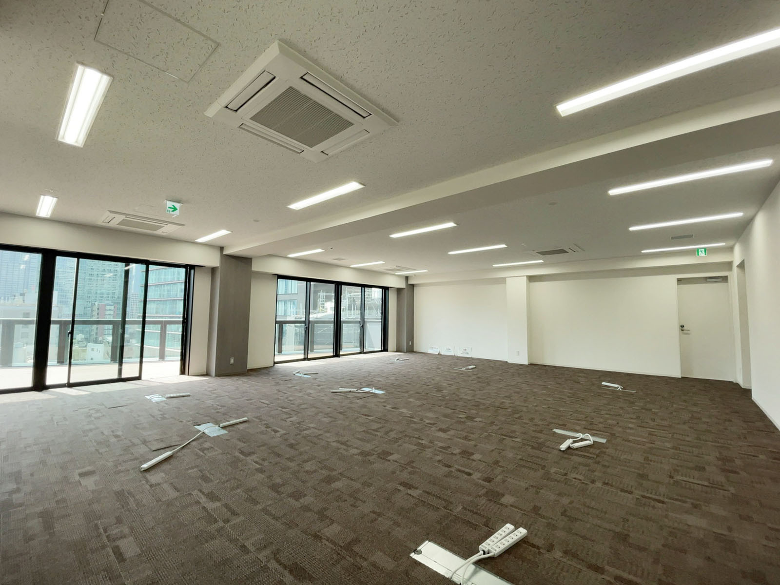 別角度の様子