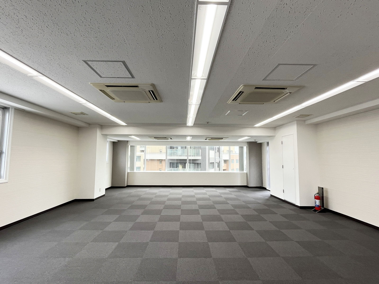 オフィス室内参考画像(8階・約28坪)