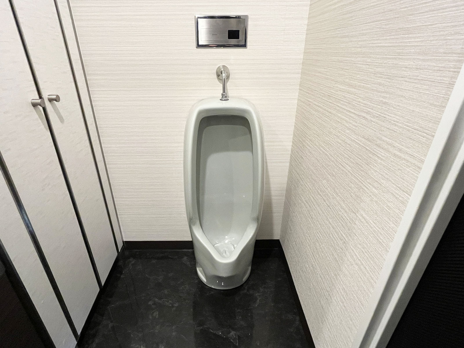 男性用トイレ