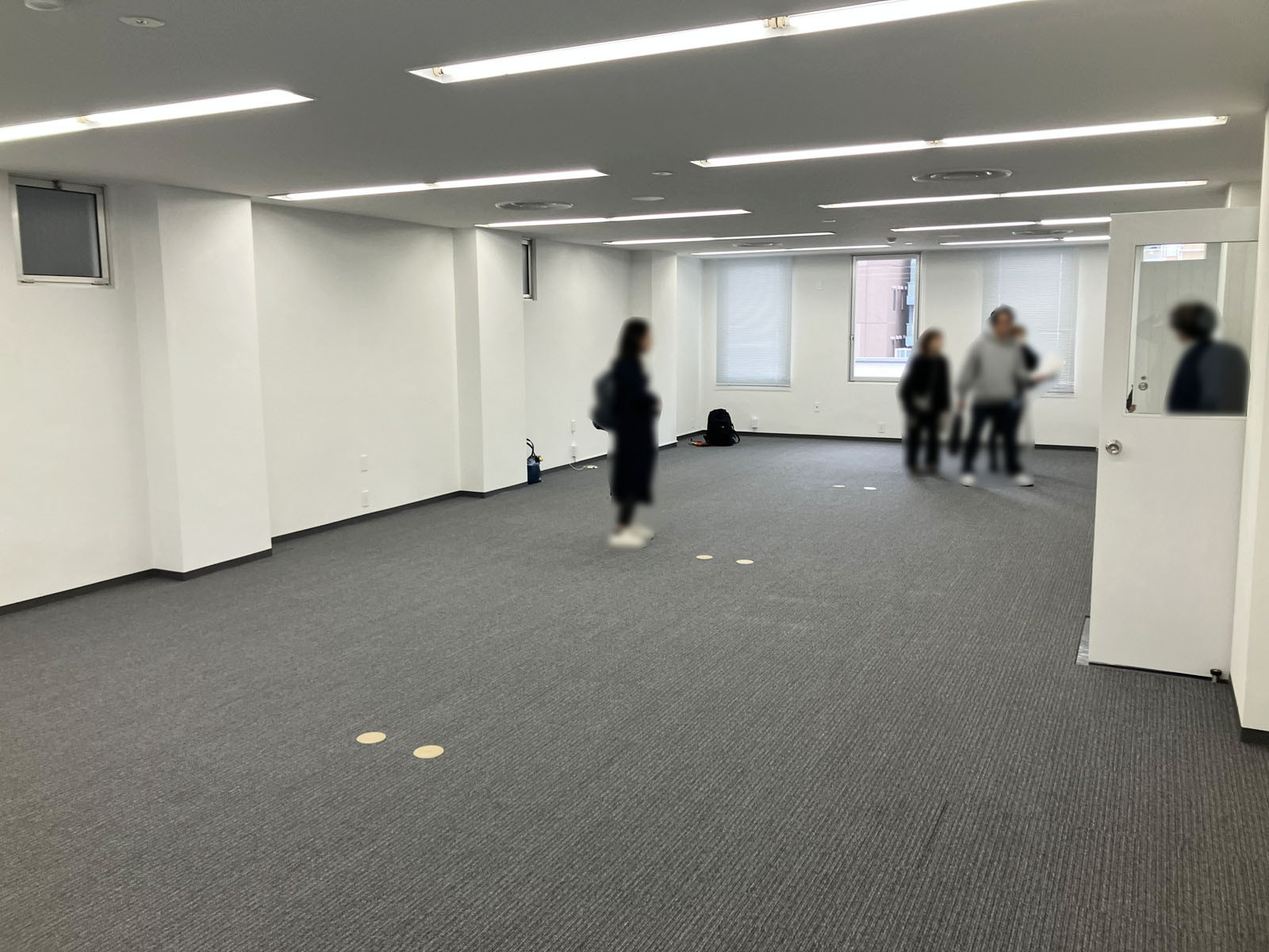 オフィス室内参考画像