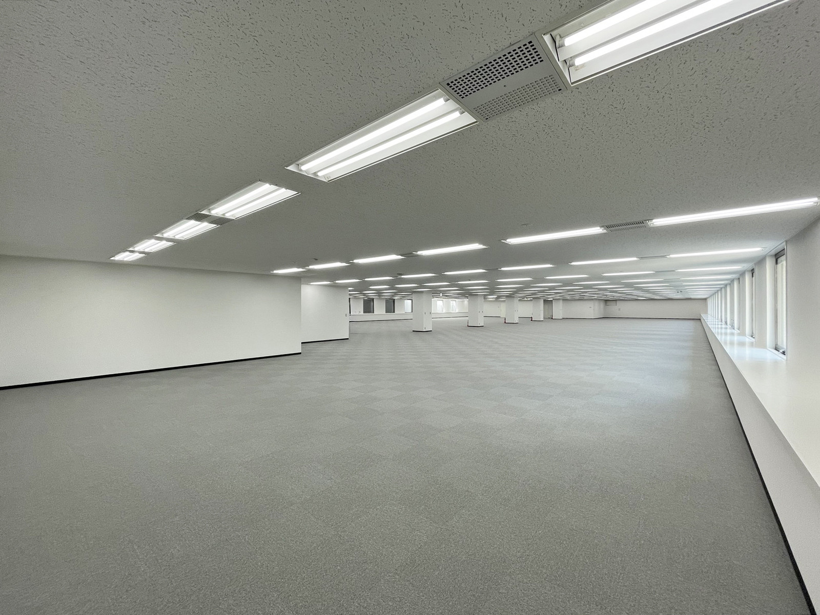 オフィス室内参考画像(3階・約354坪)