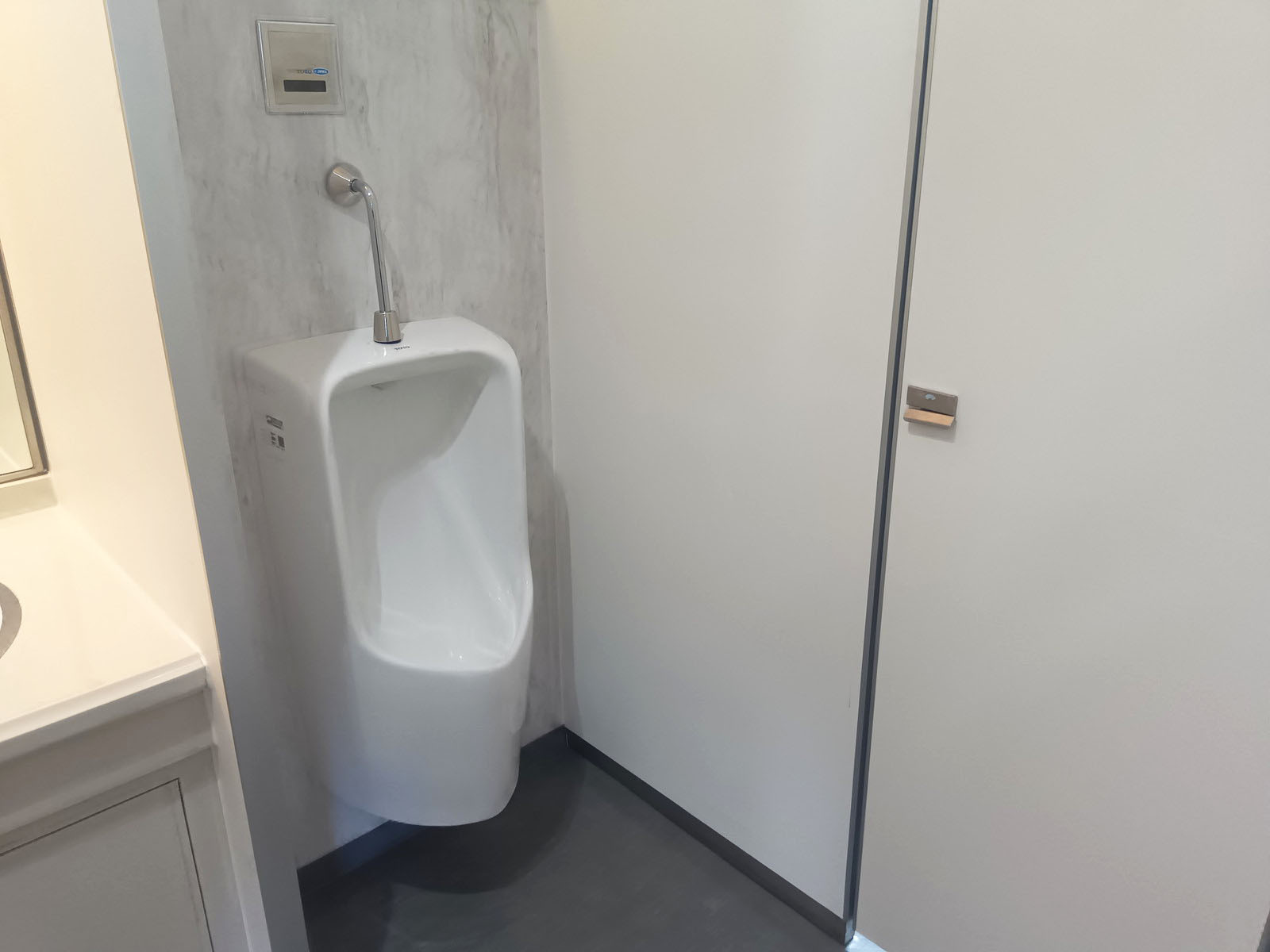 男性用トイレ