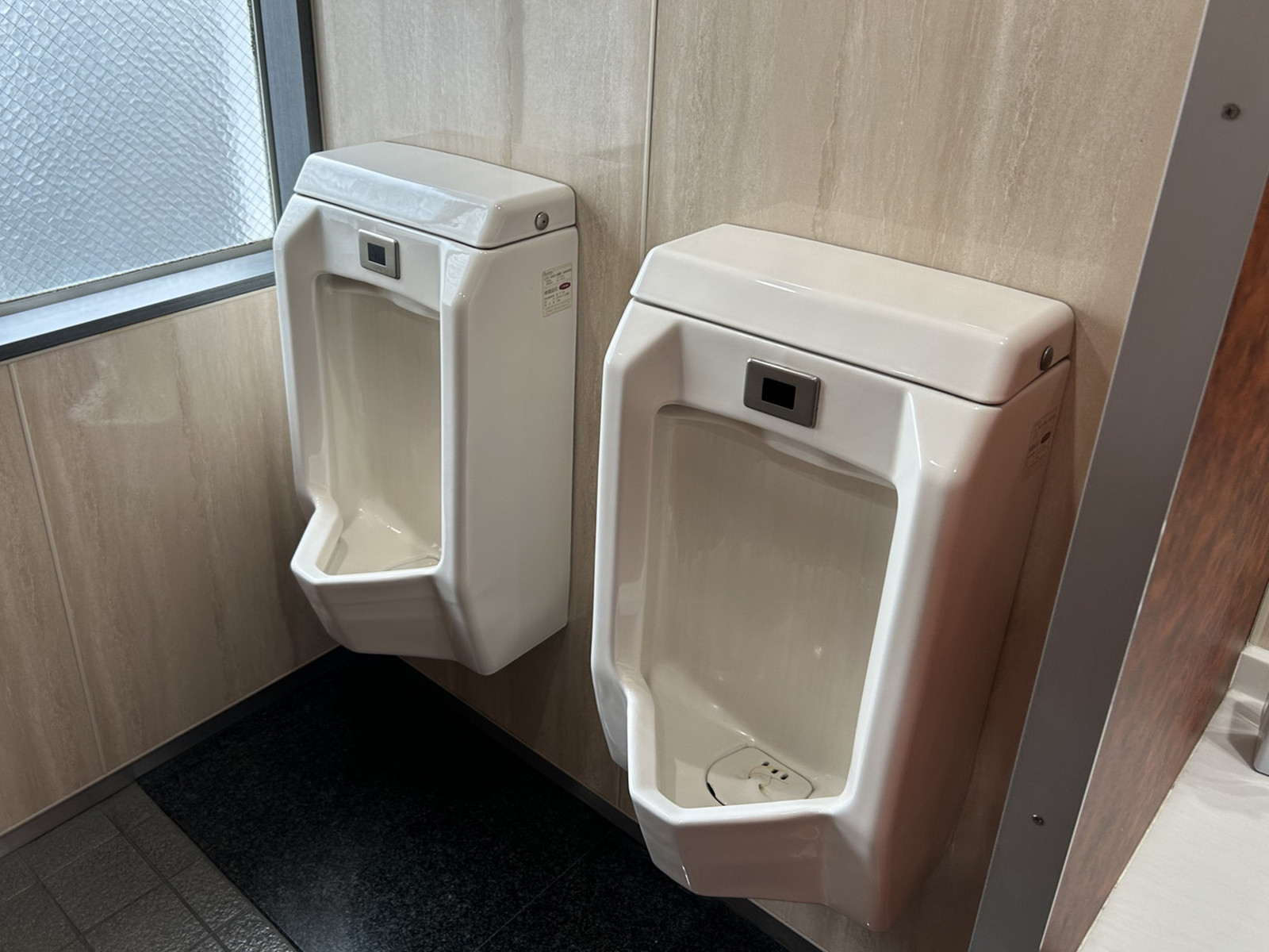 男性用トイレ