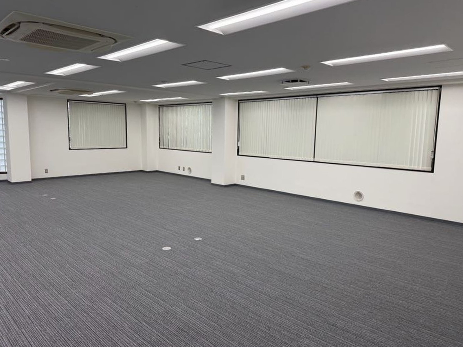 窓側の様子