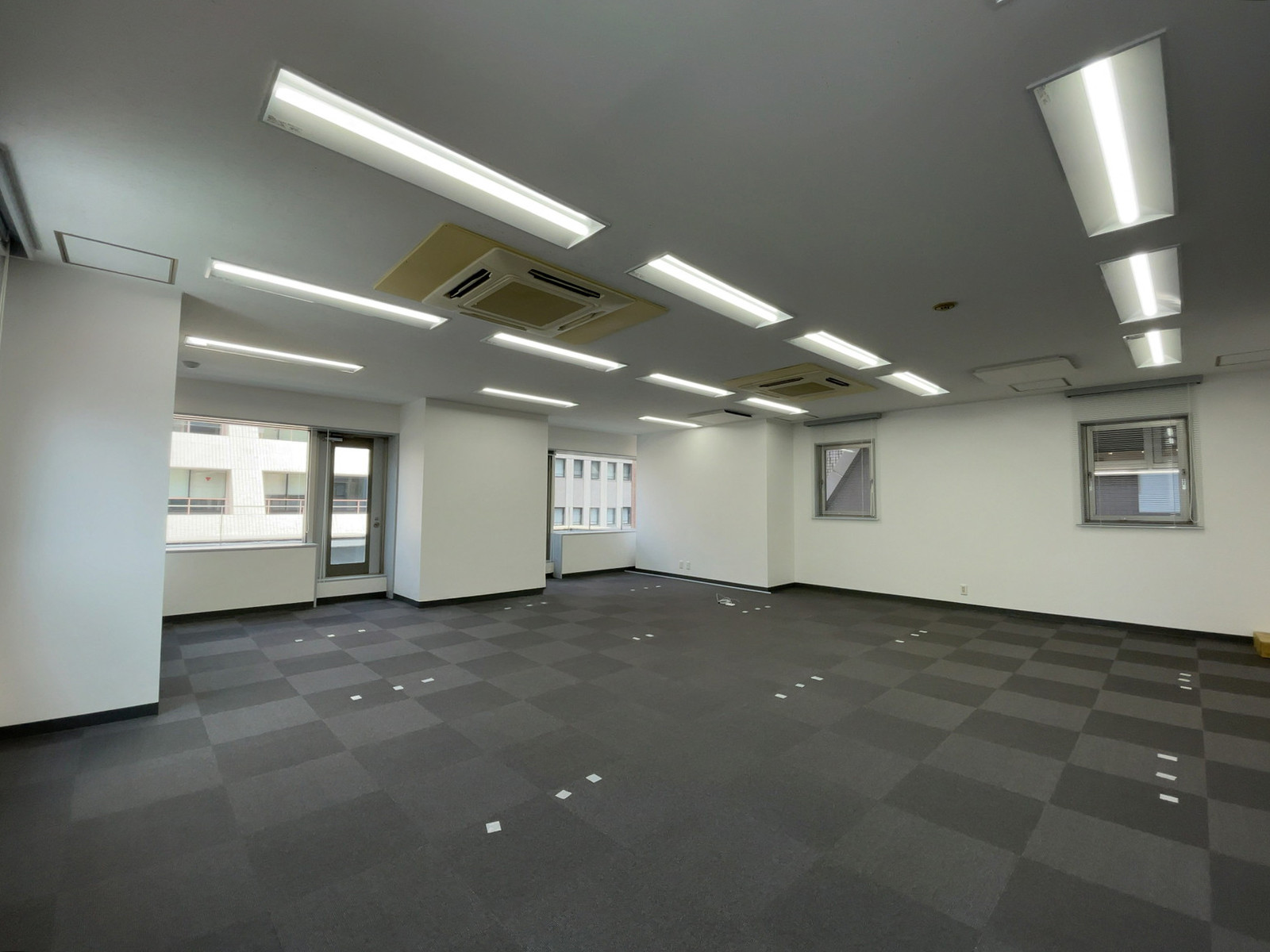 オフィス室内参考画像(7階・約28坪)