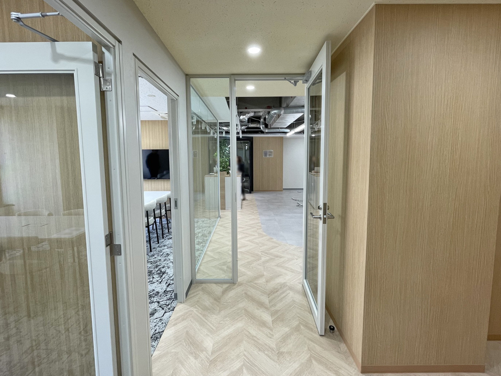 貸室出入口