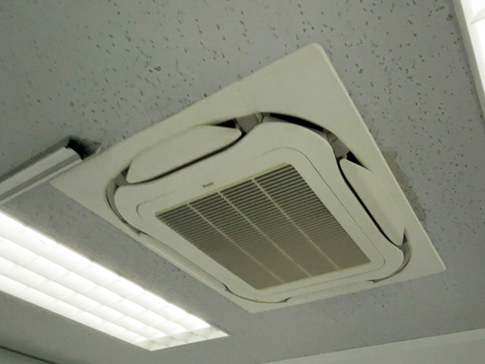 空調