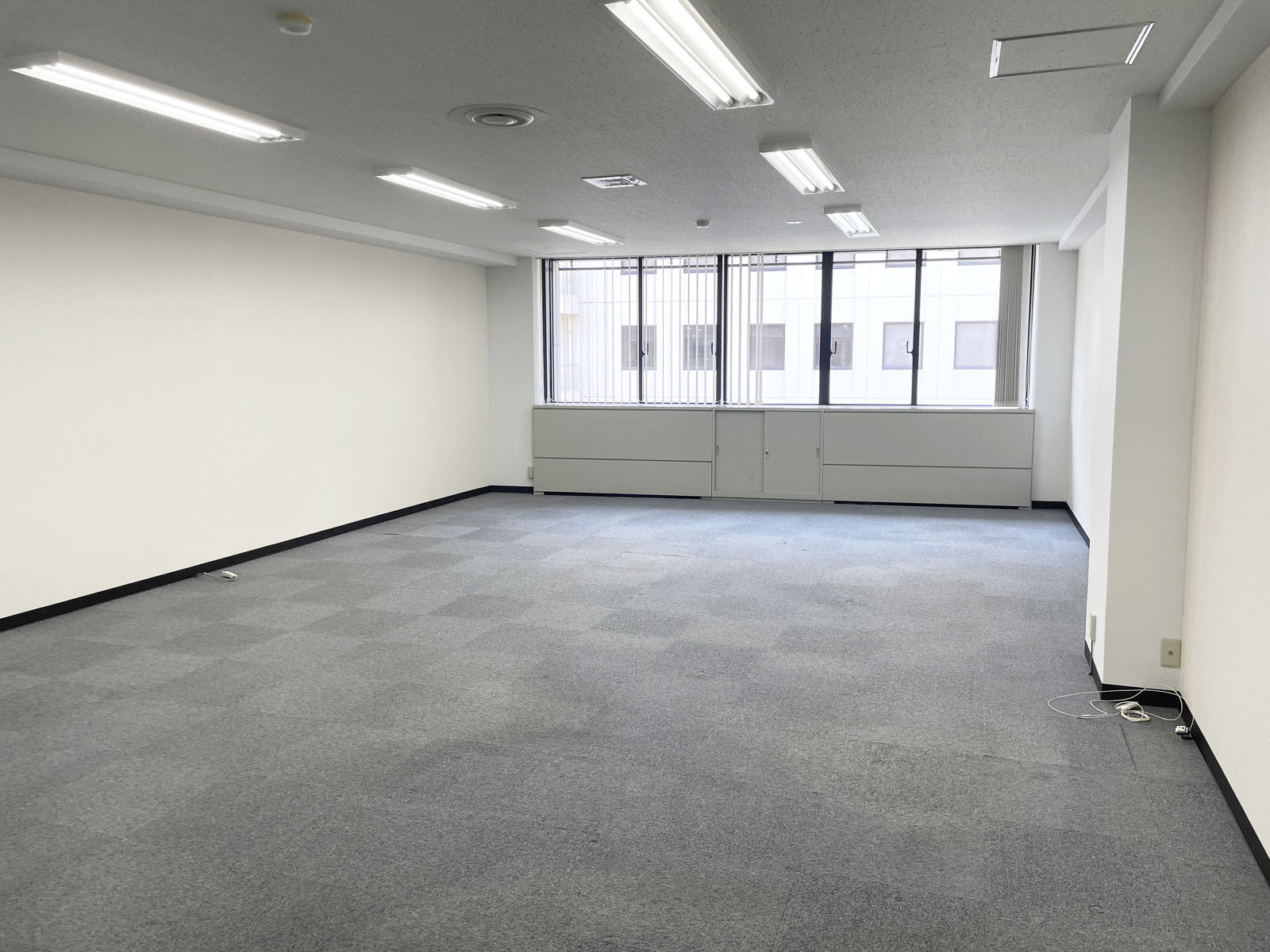 オフィス室内参考画像