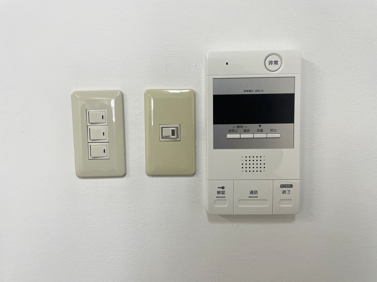 スイッチ類