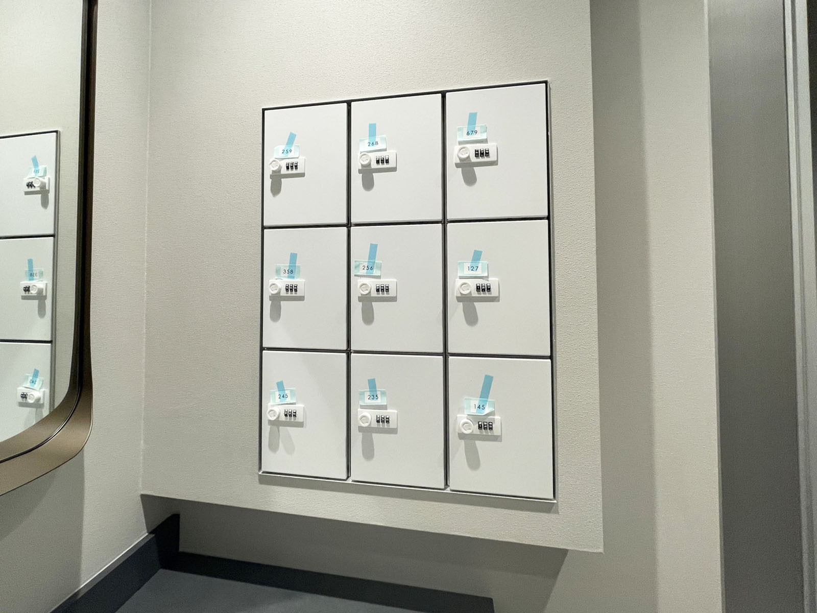 トイレ内収納ボックス