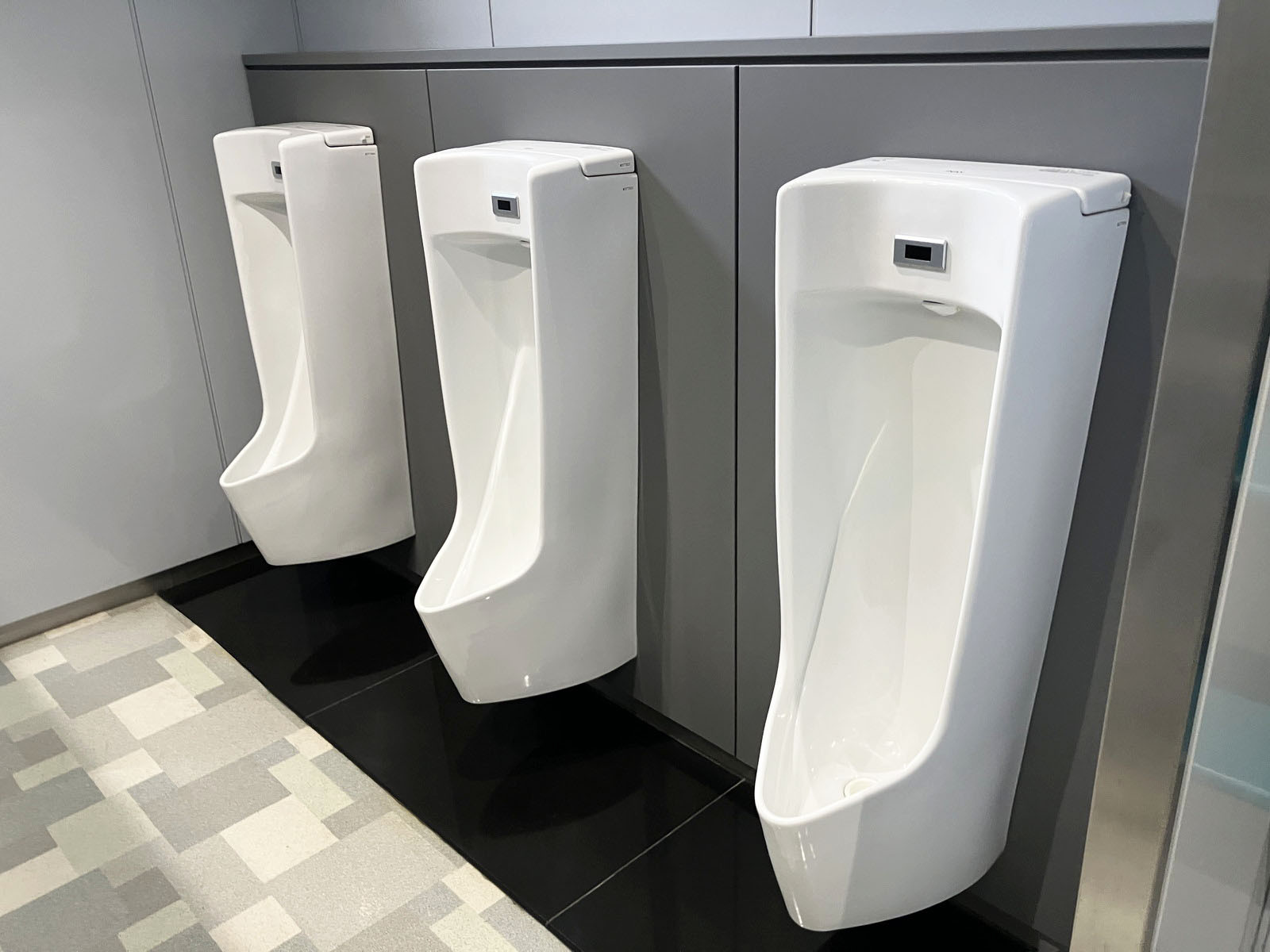 男性用トイレ