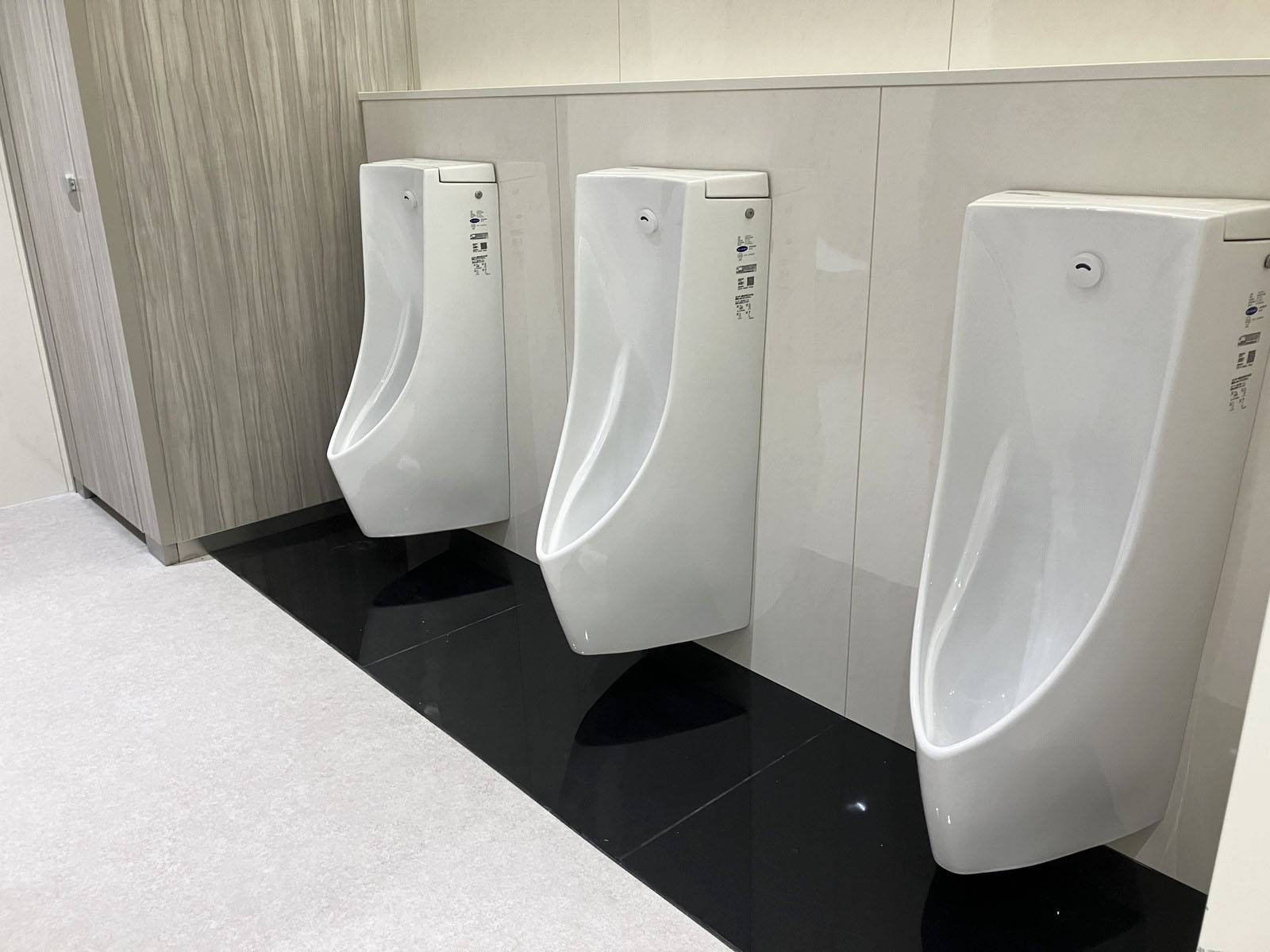 男性用トイレ