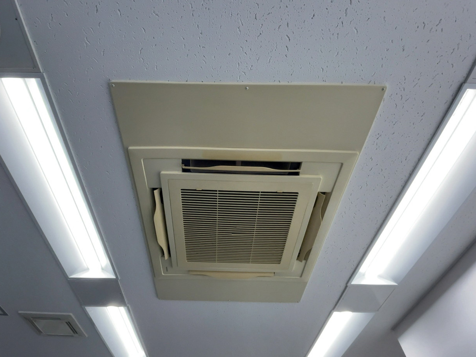 空調