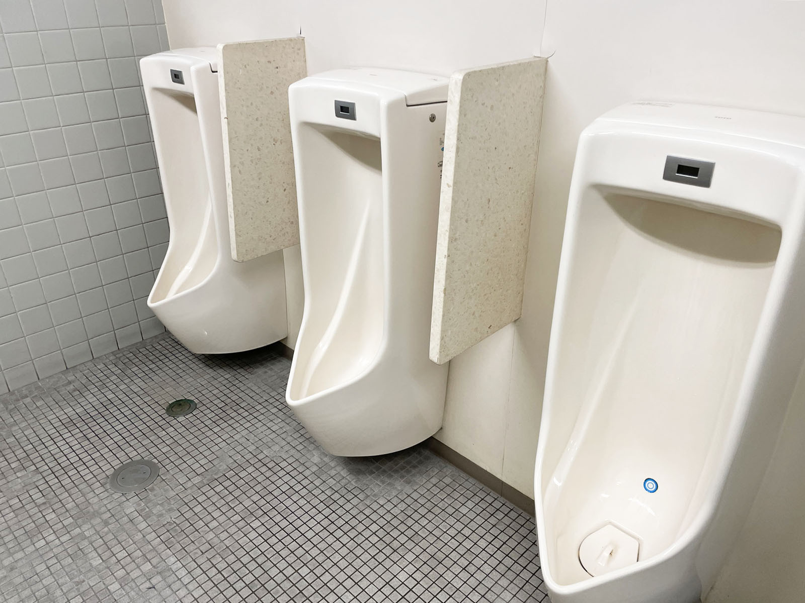 男性用トイレ