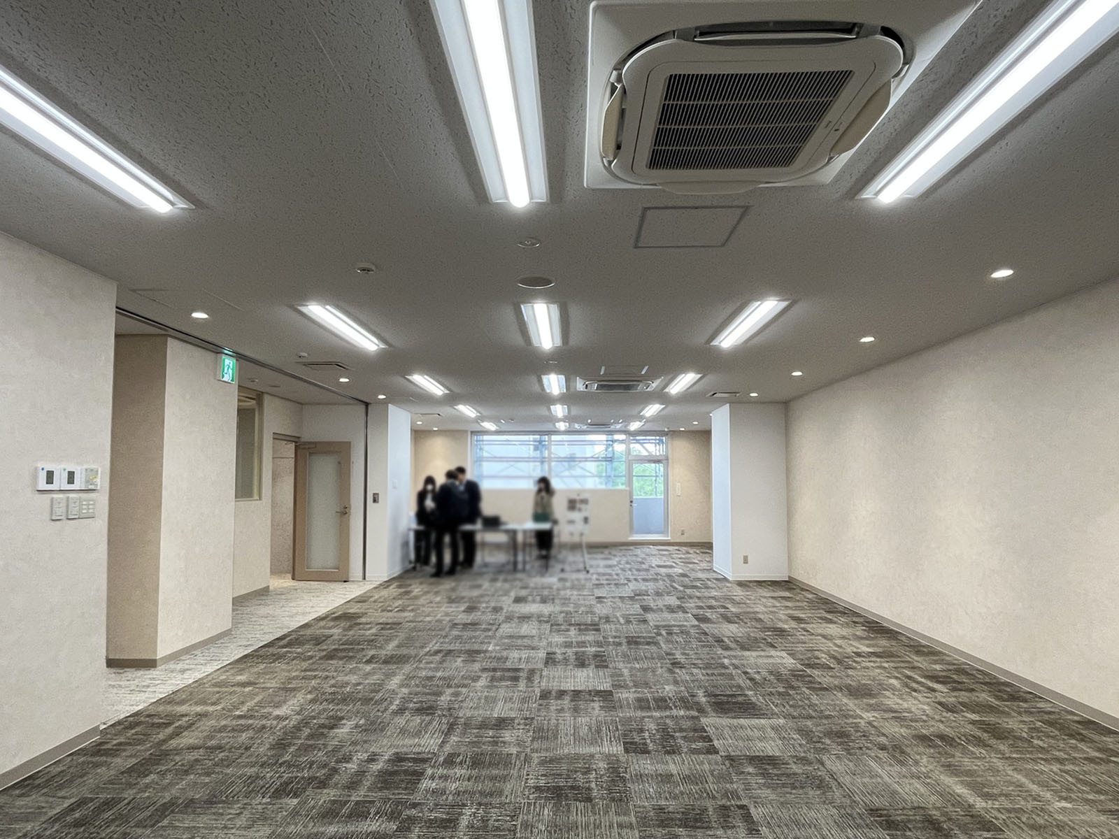 セットアップオフィス(8階・約71坪)