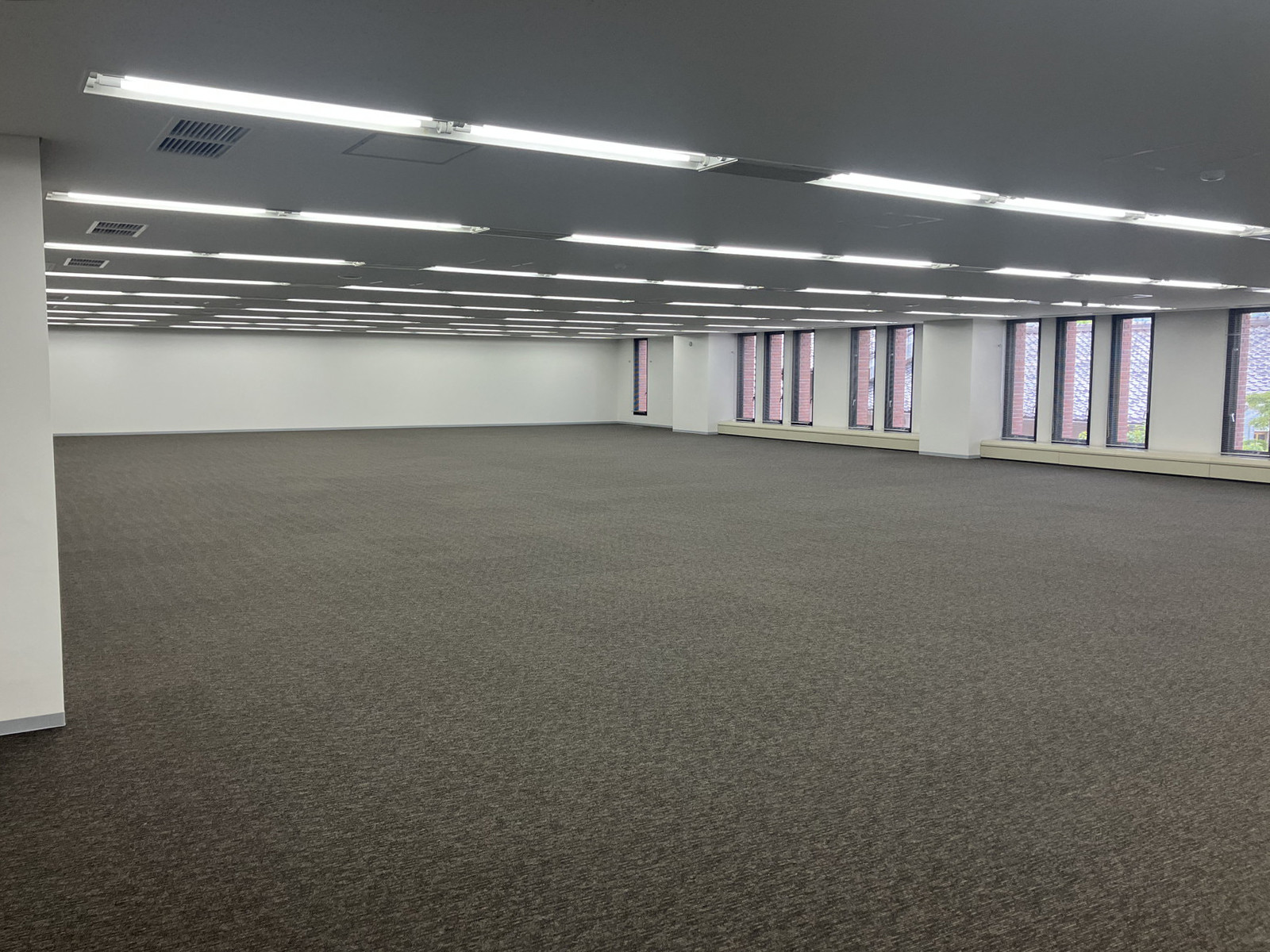 オフィス室内参考画像