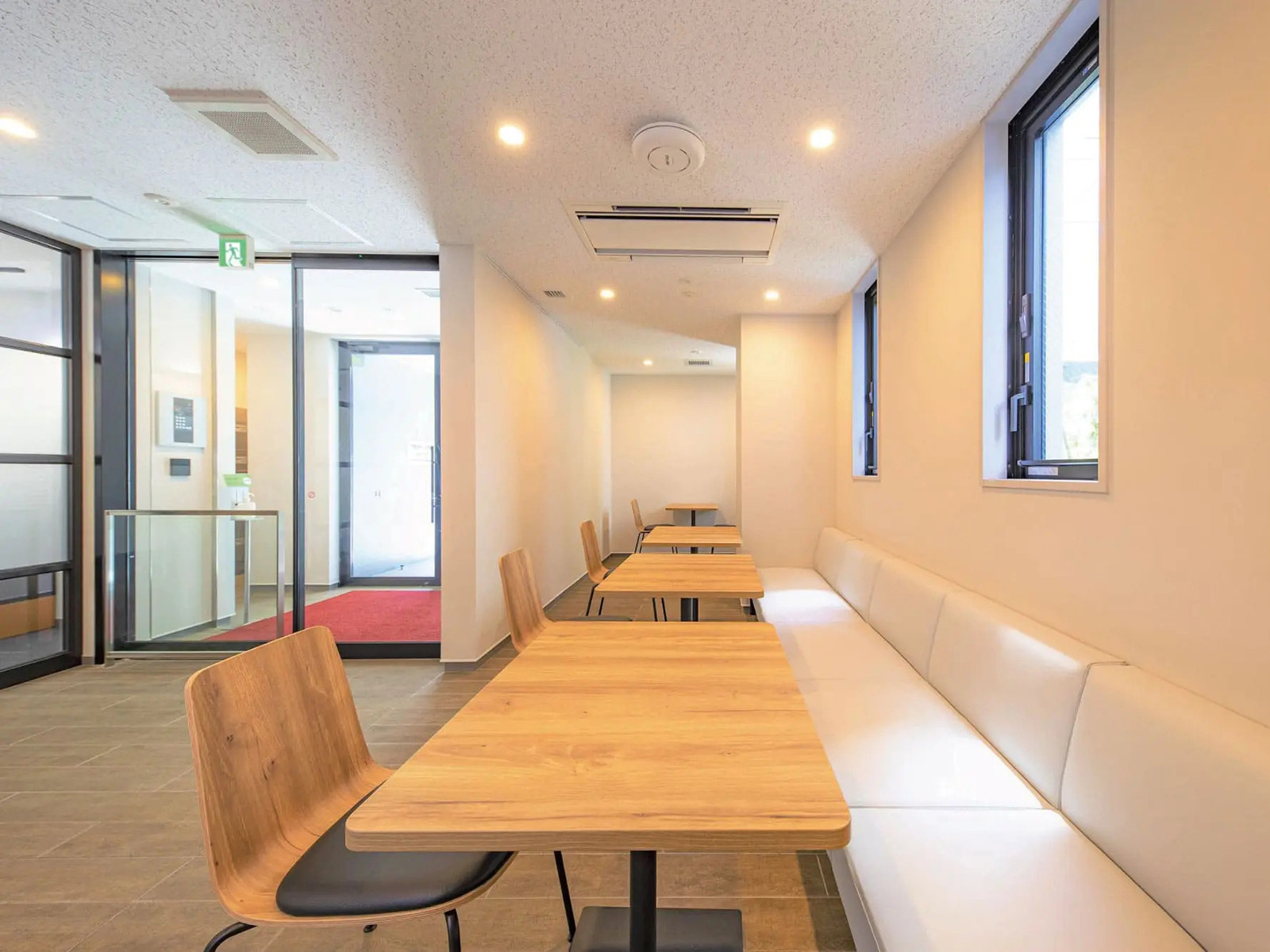 室内1
