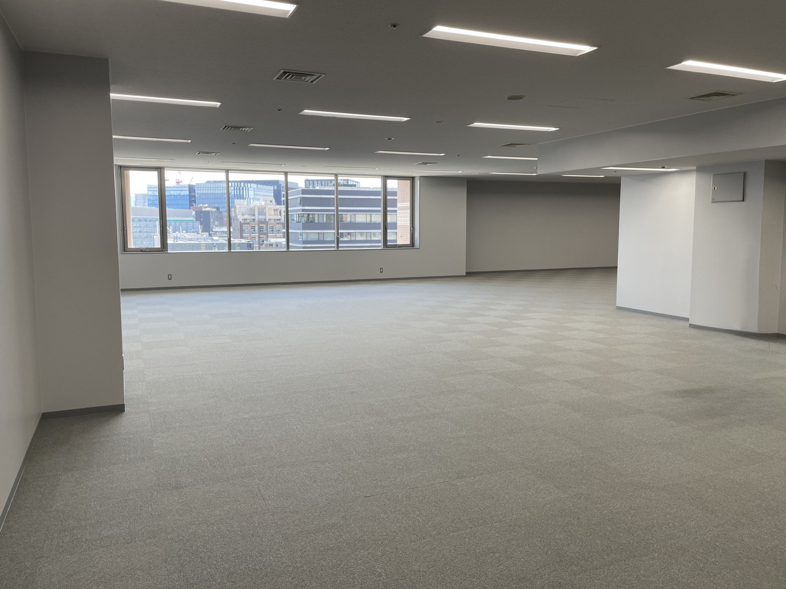 オフィス室内参考画像