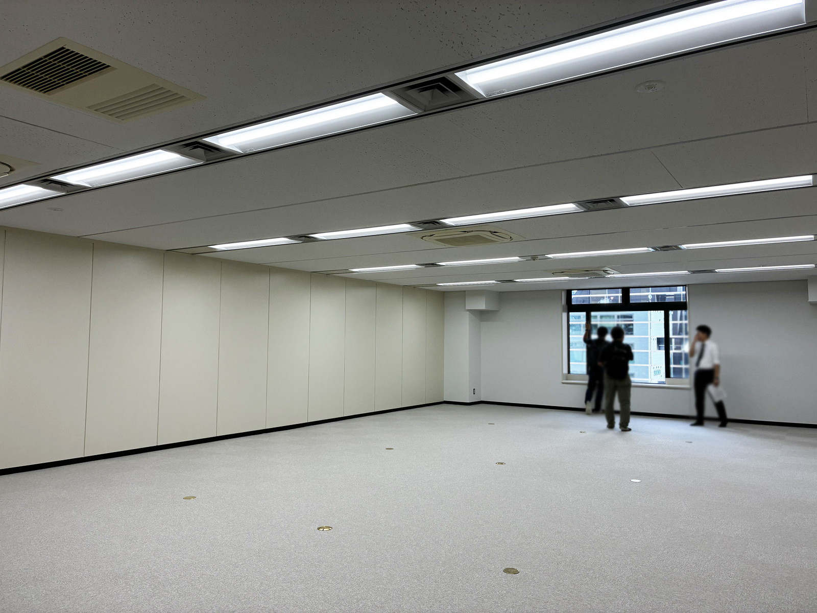 オフィス室内参考画像