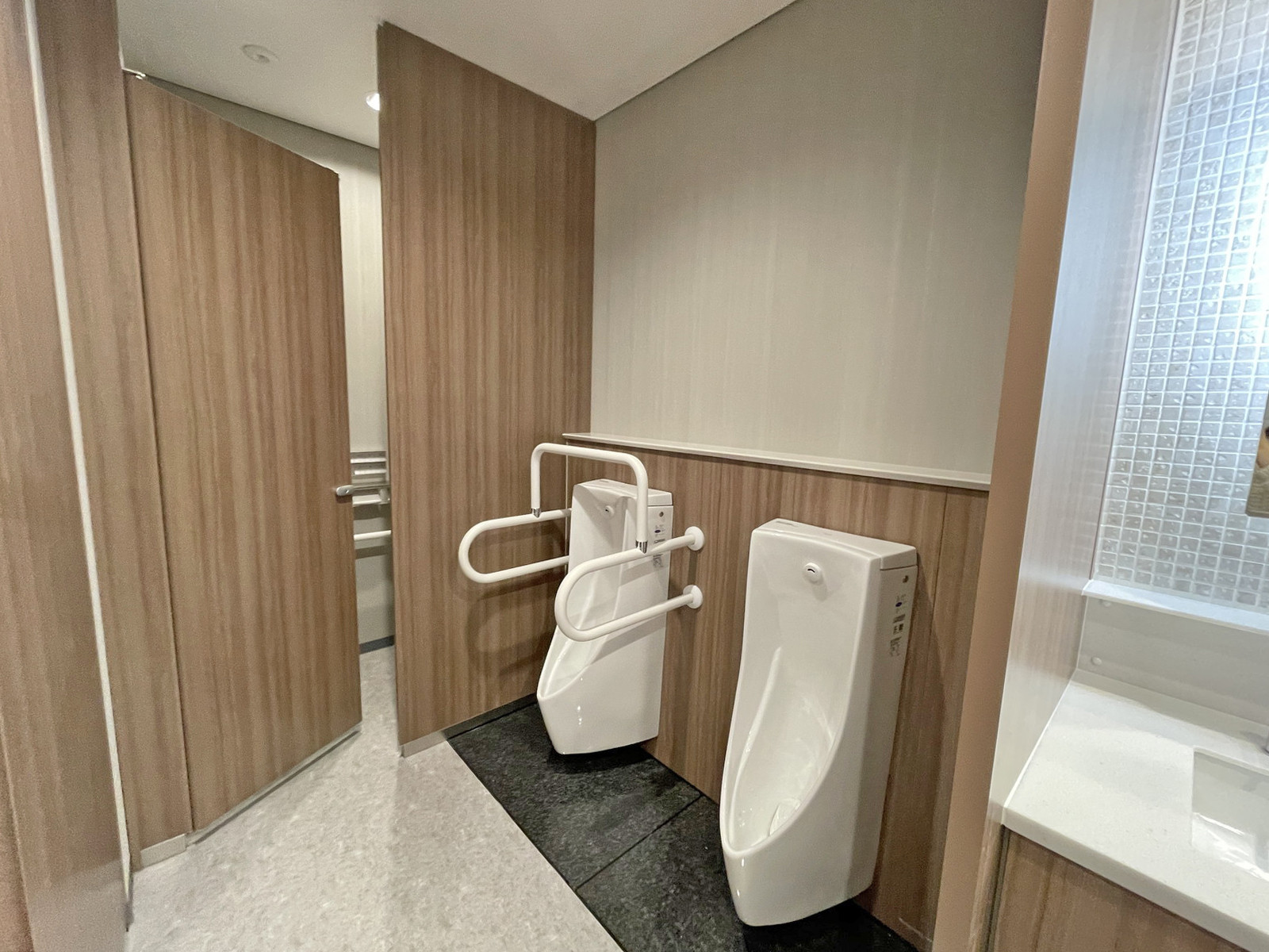 男性用トイレ