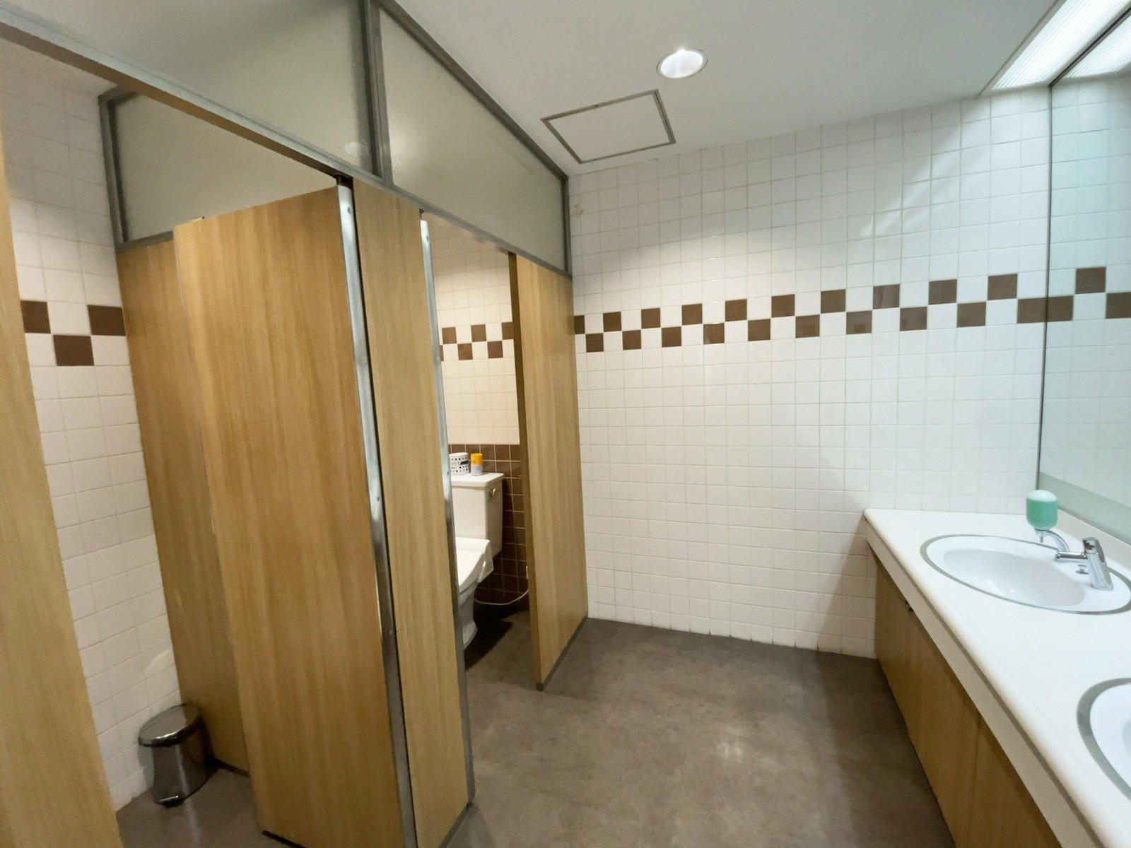 女性用トイレ全体の様子