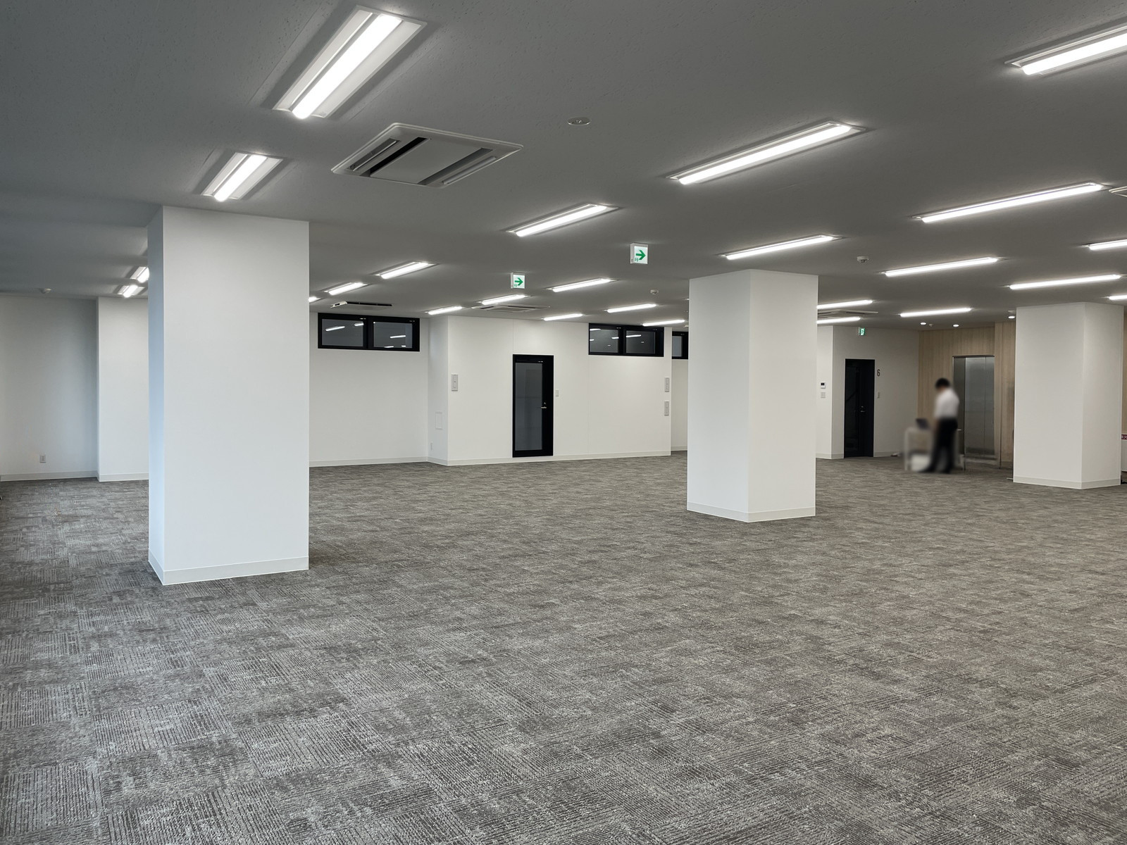 オフィス室内参考画像