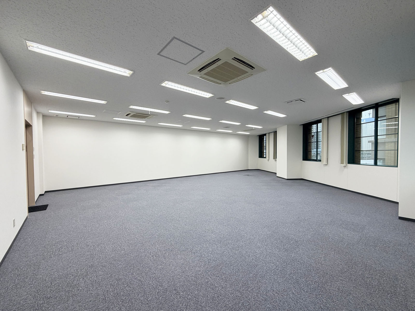 別角度の様子