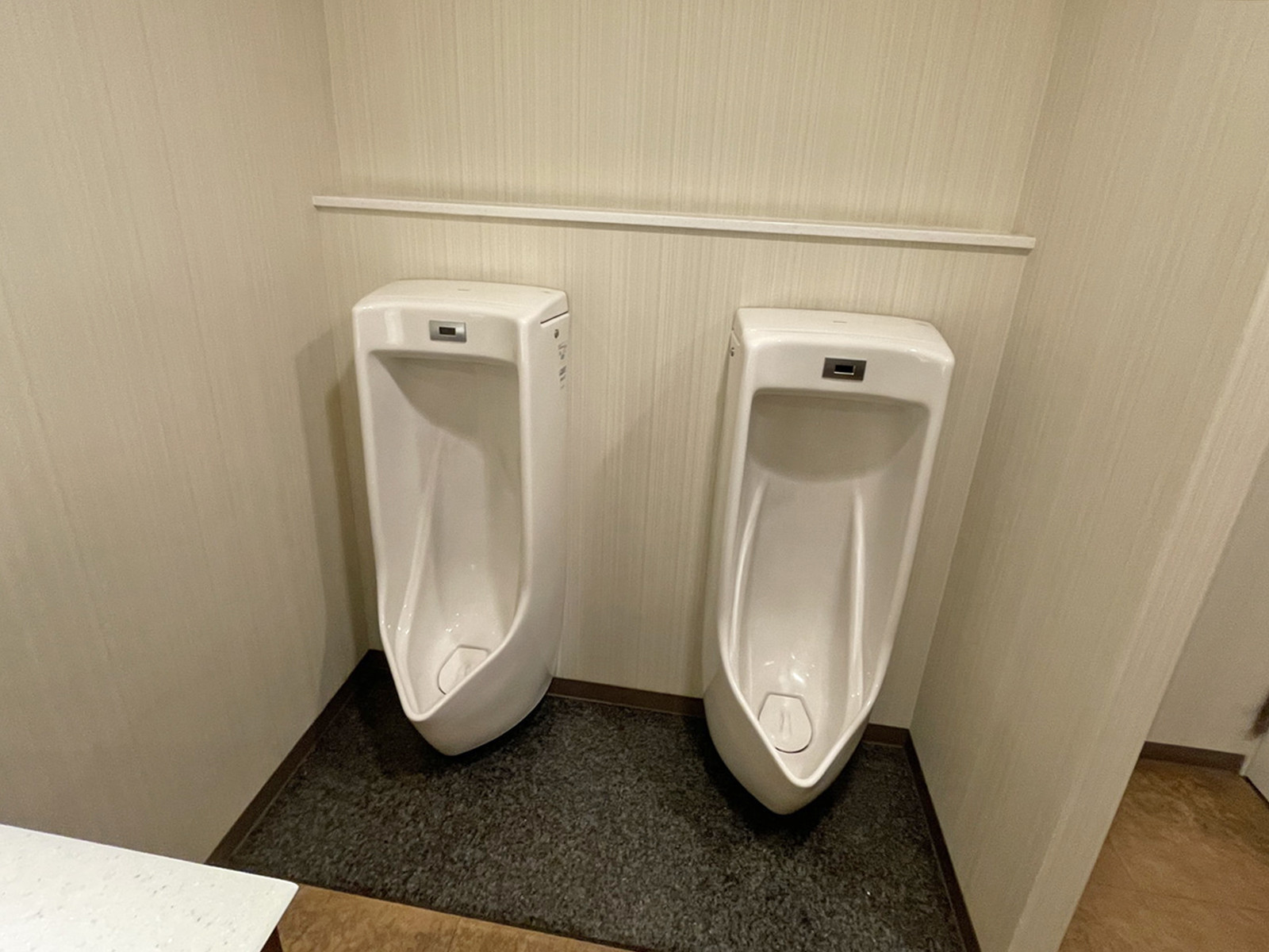 男性用トイレ