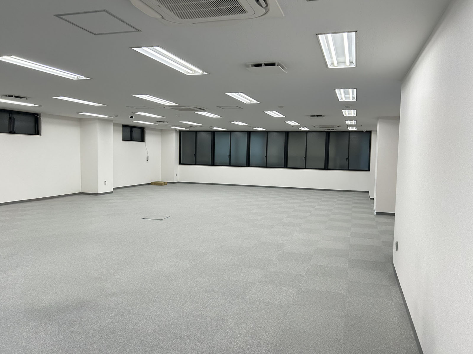 オフィス室内参考画像(1階・約56坪)