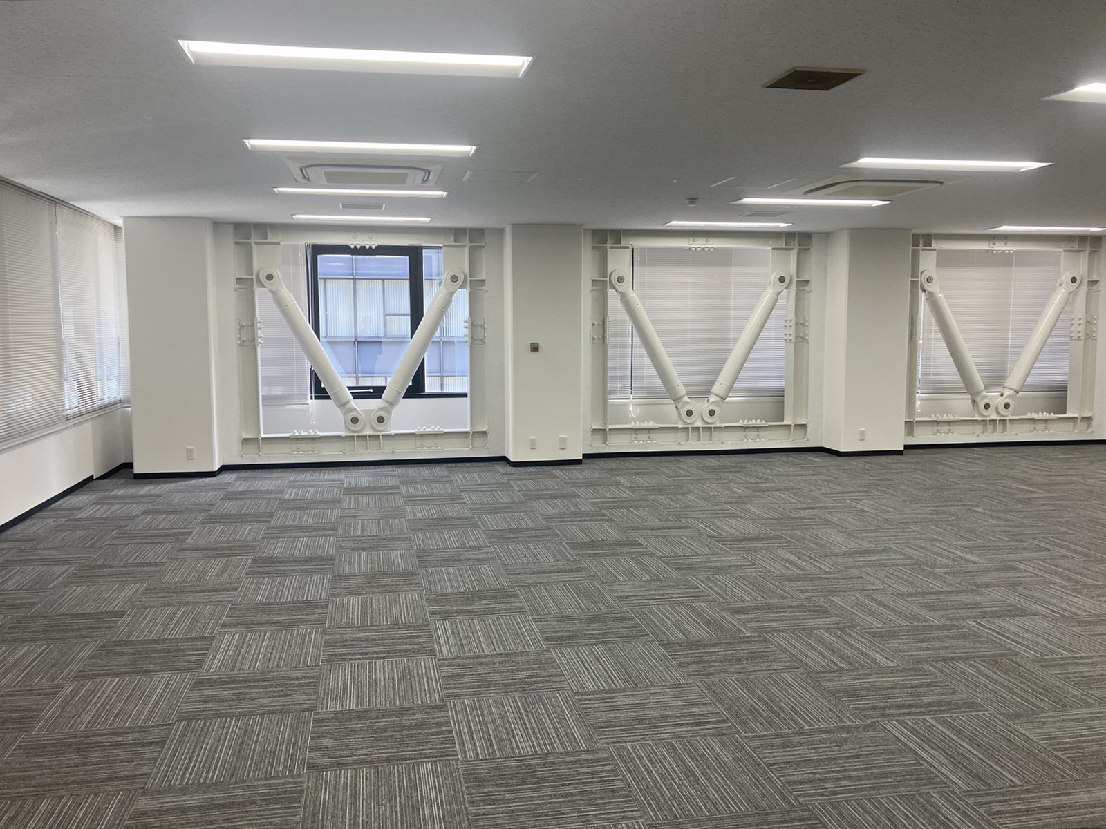 オフィス室内参考画像(401号室・約58坪)