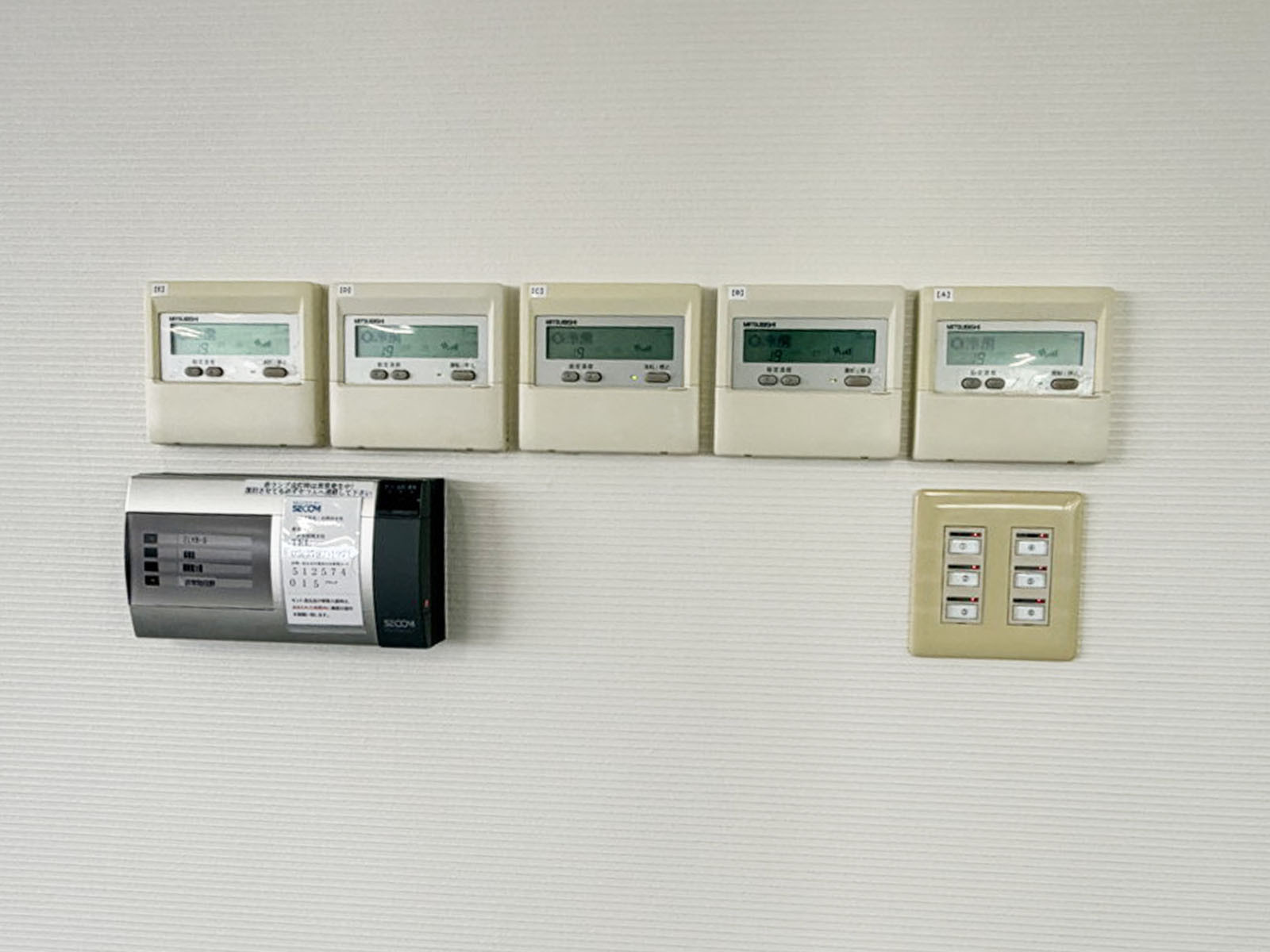 スイッチ類