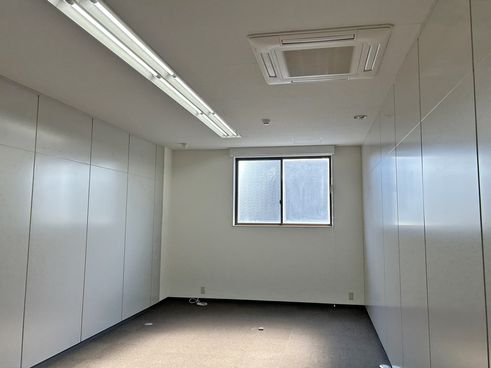 別室の様子