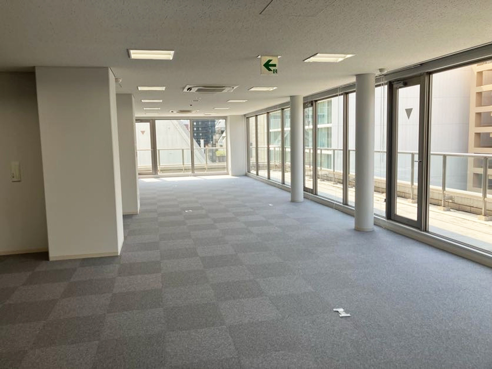 別角度の様子
