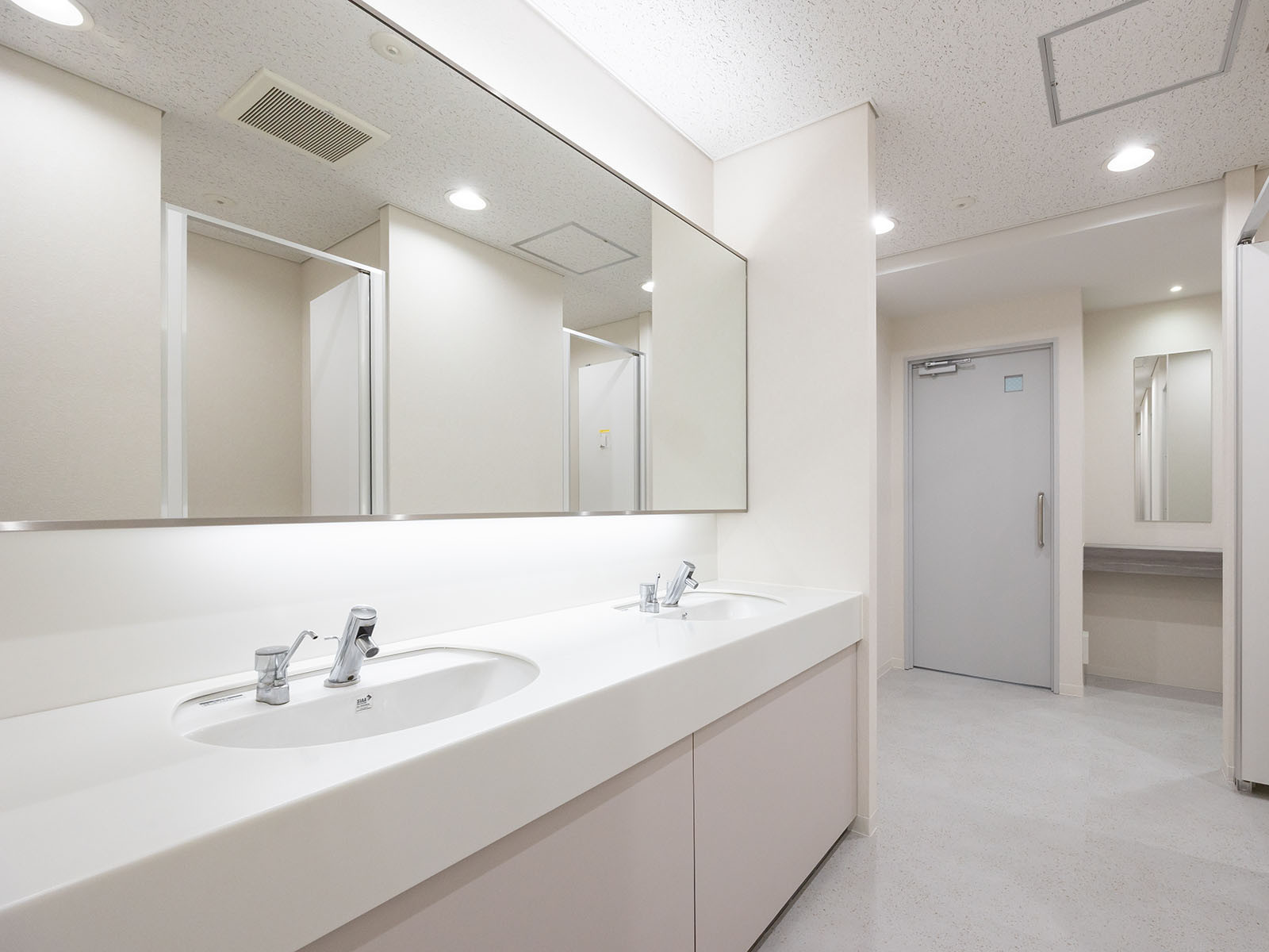 女性用トイレ全体の様子