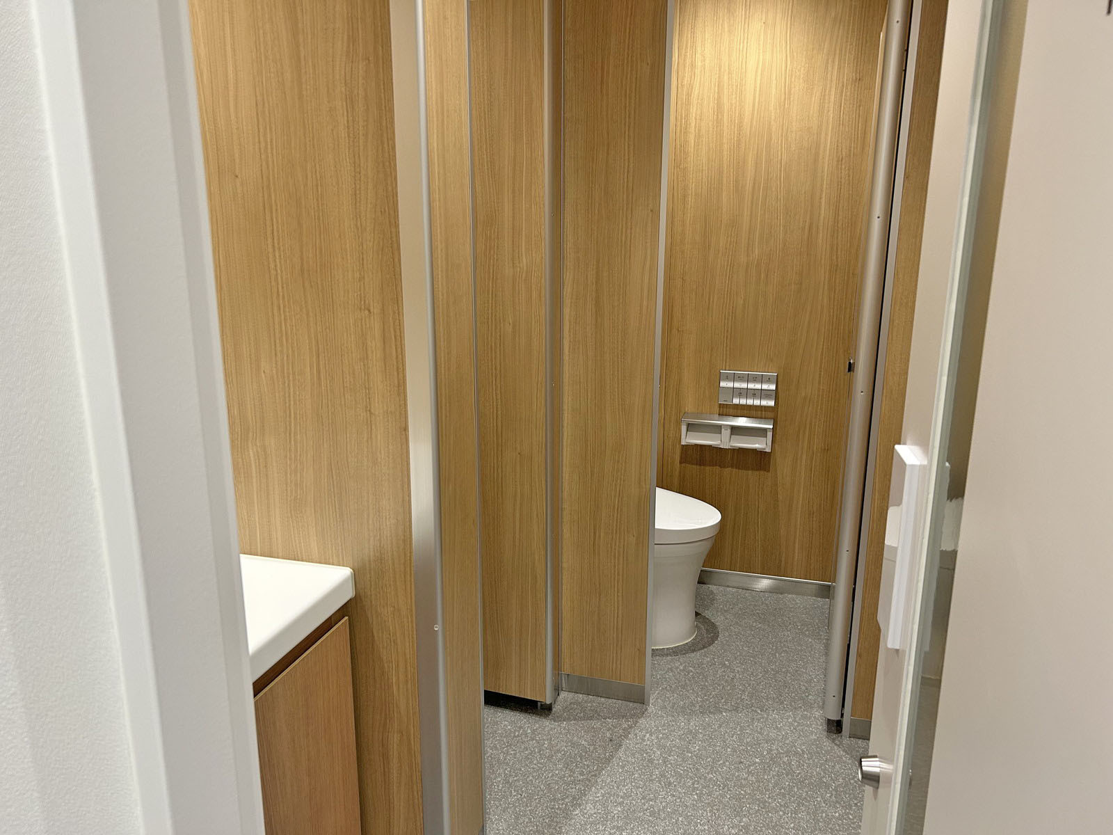 女性用トイレ全体の様子