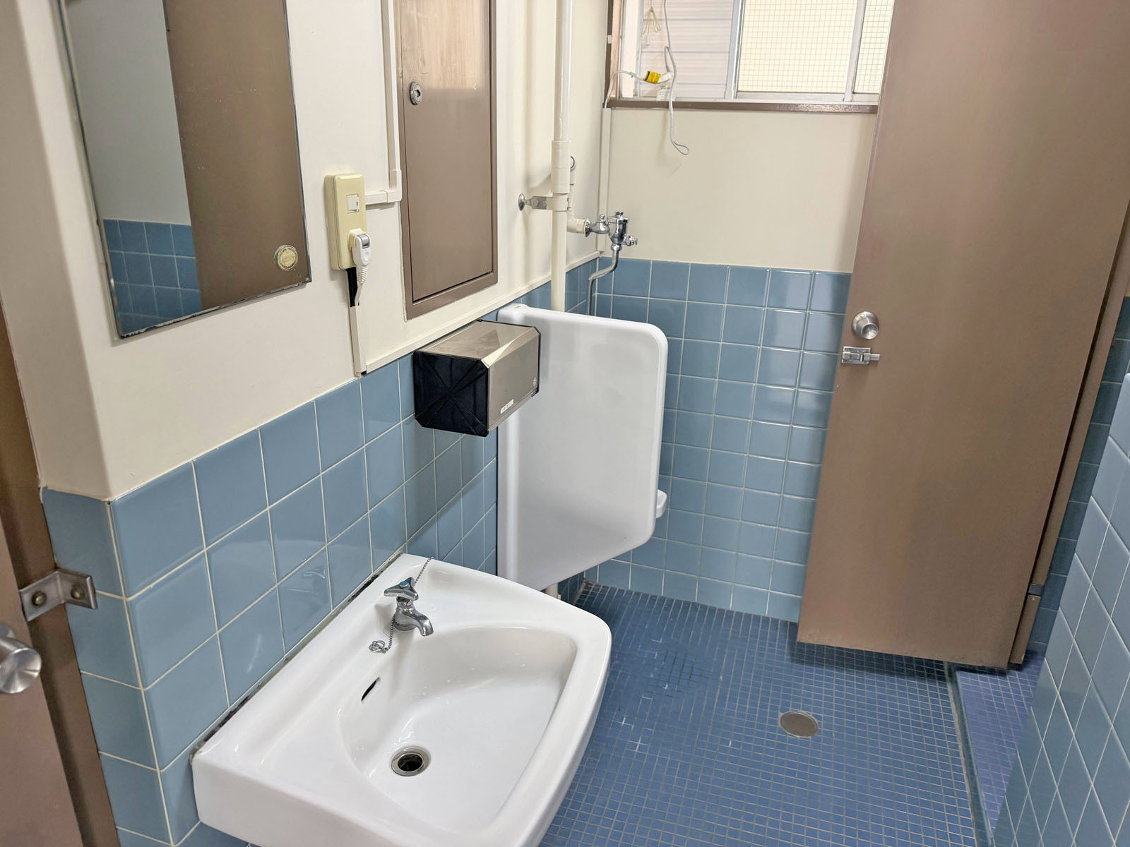 男性用トイレ全体の様子