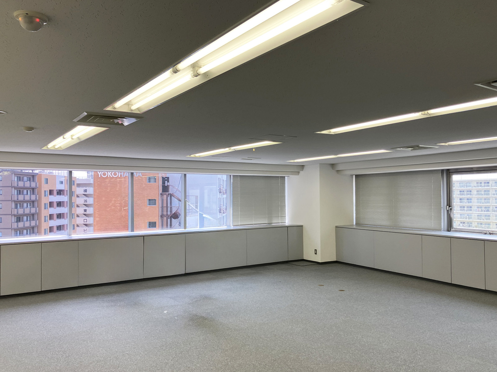 オフィス室内参考画像