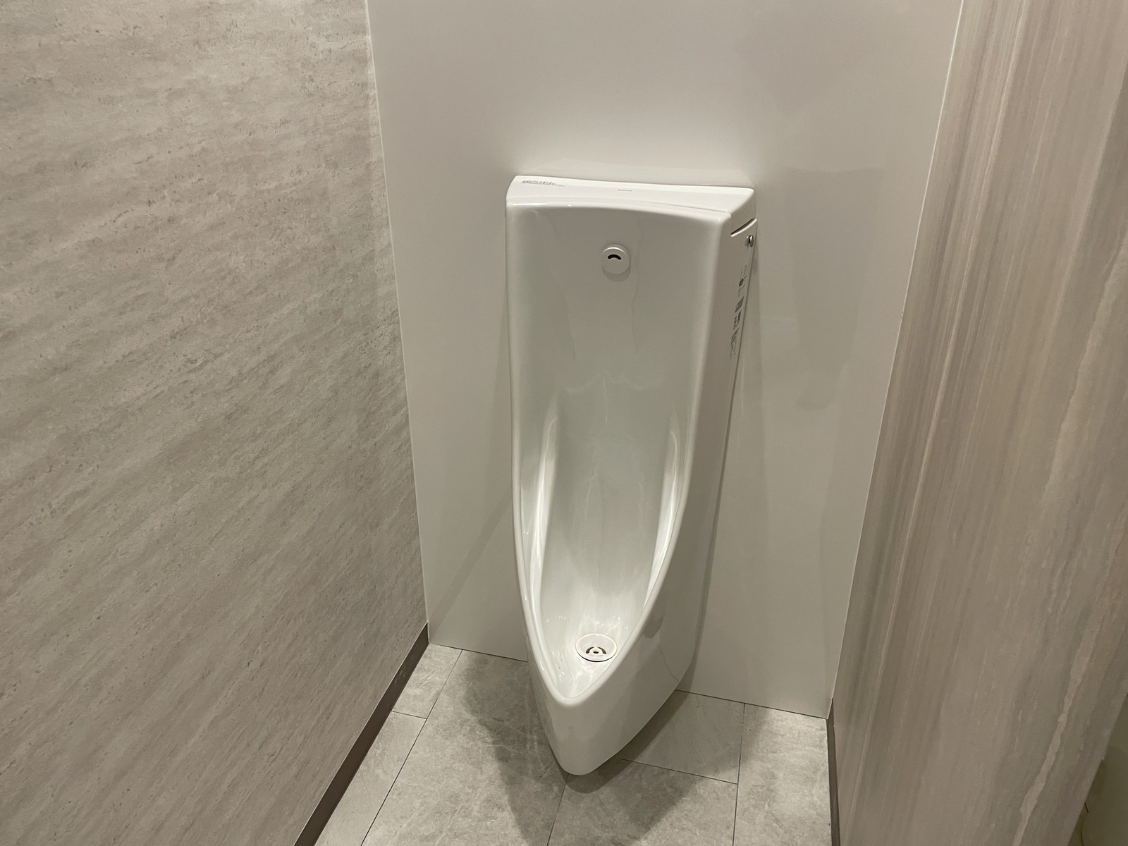 男性用トイレ