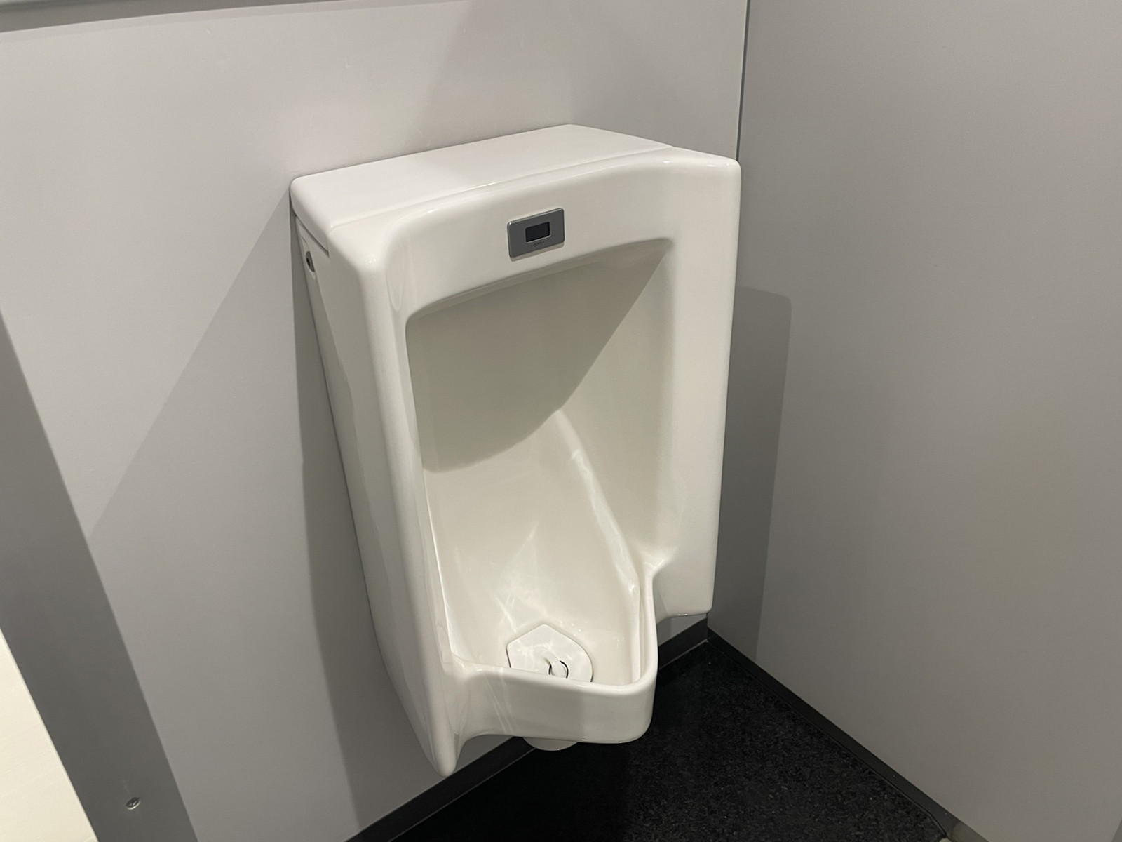 男性用トイレ