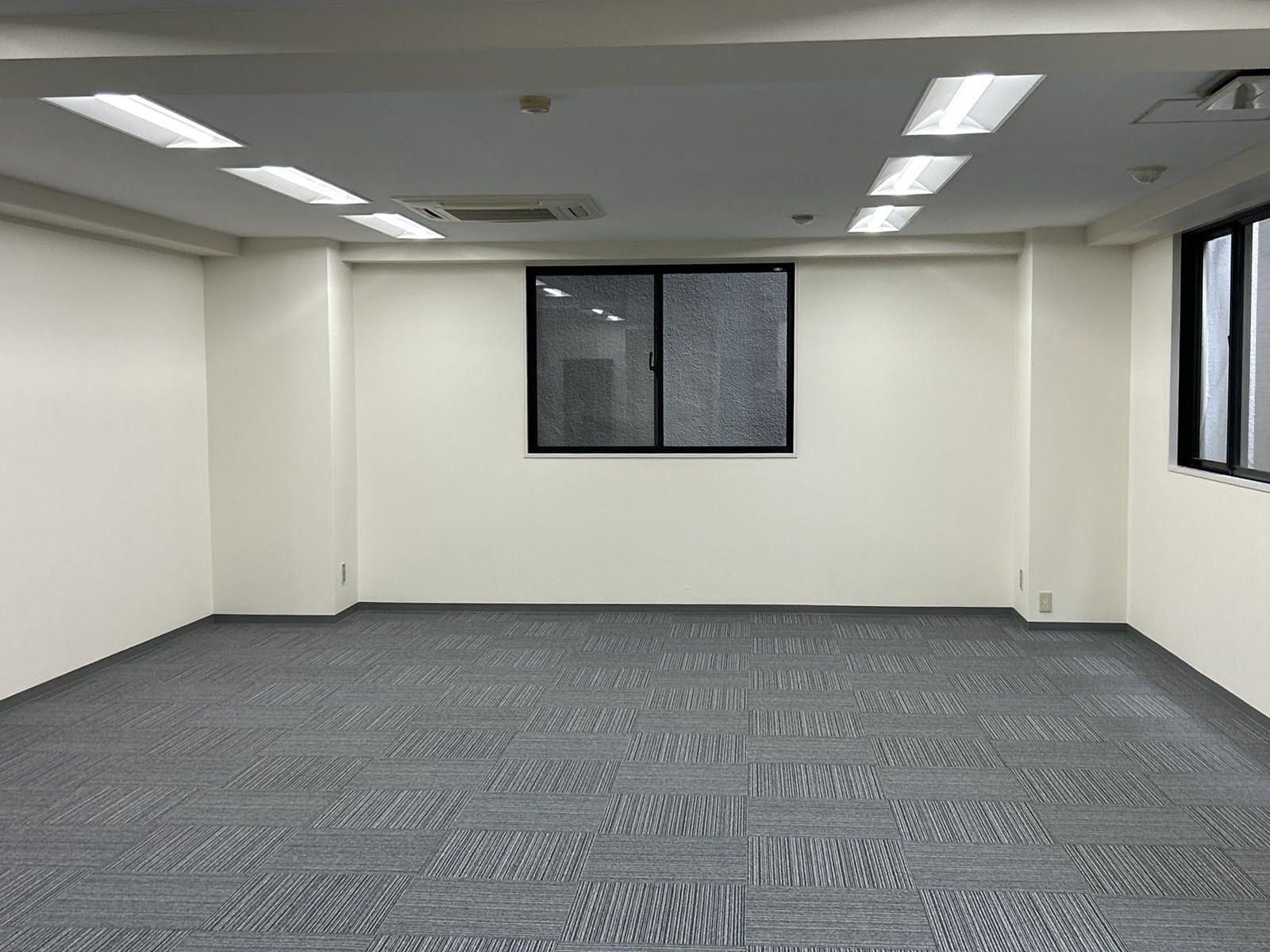 別角度の様子