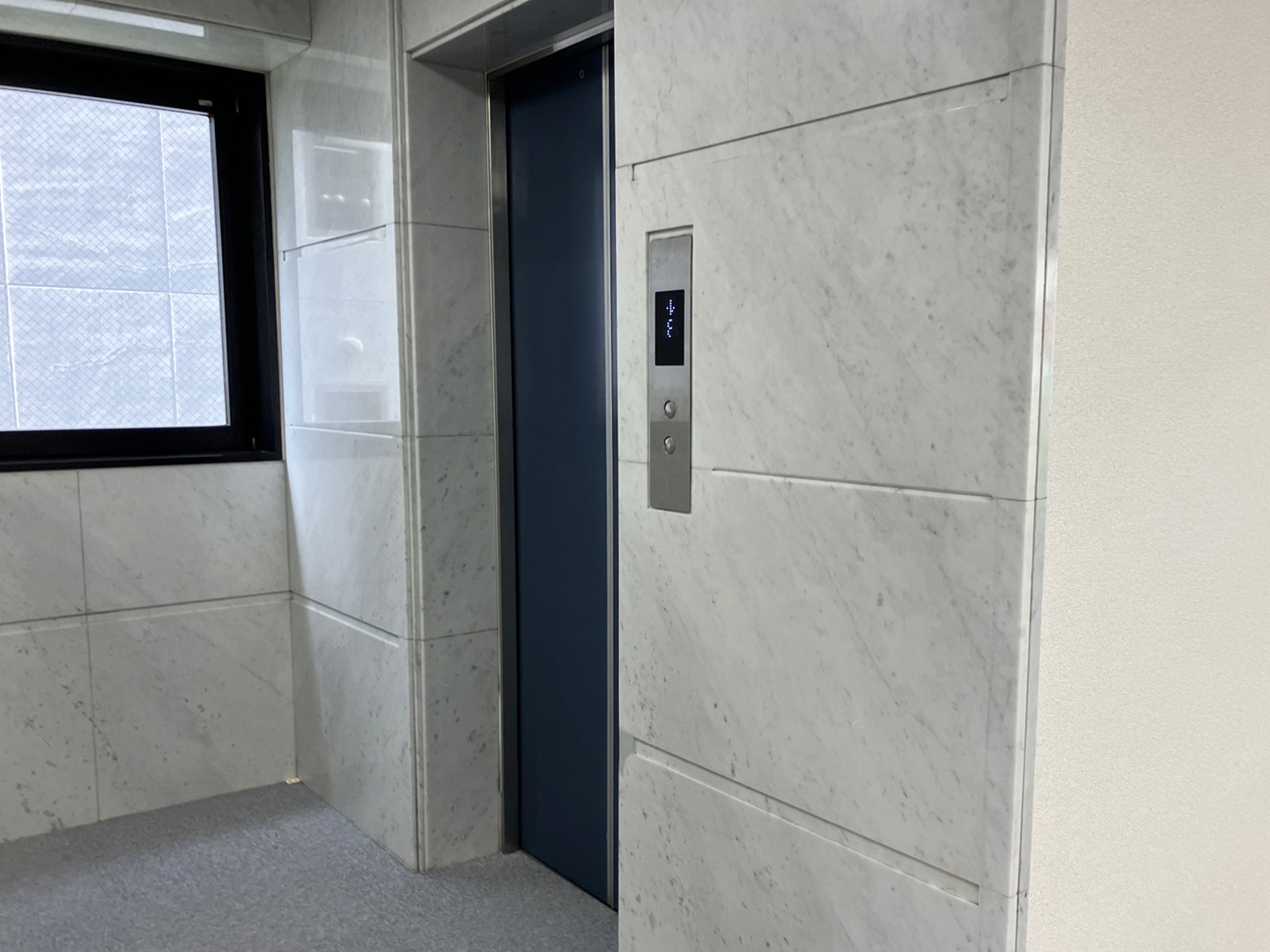 エレベーター