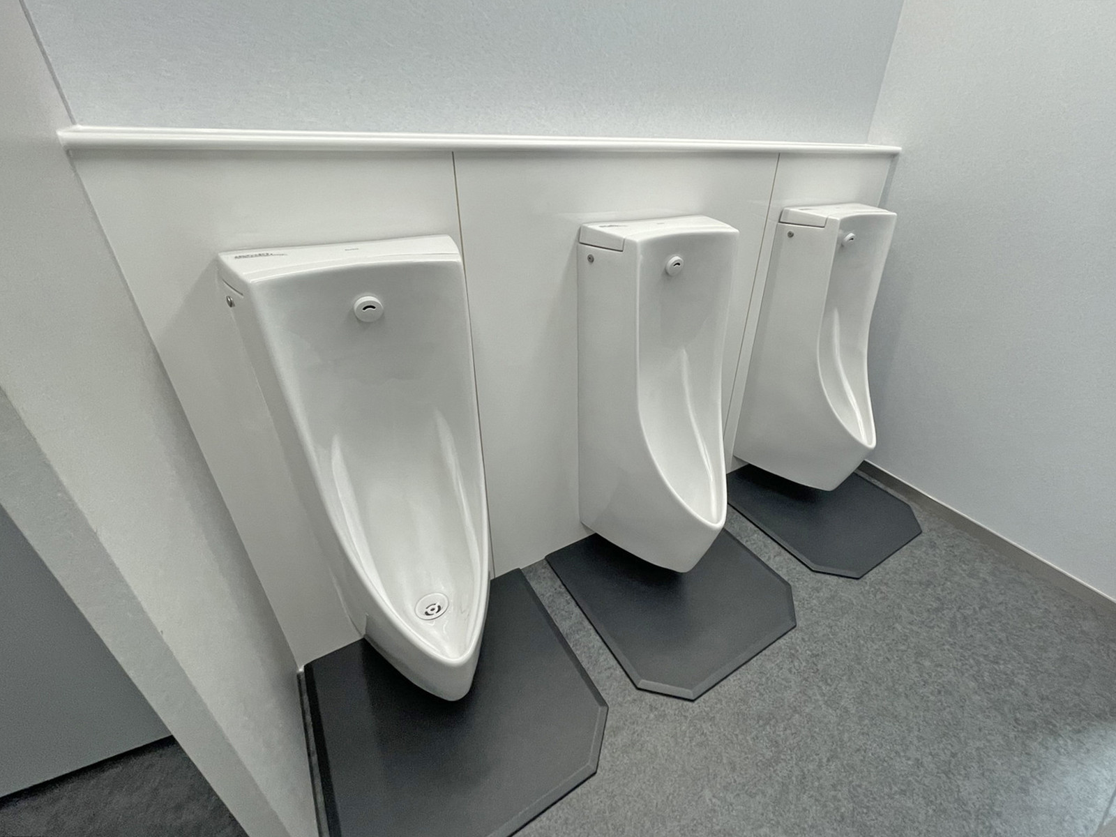 男性用トイレ