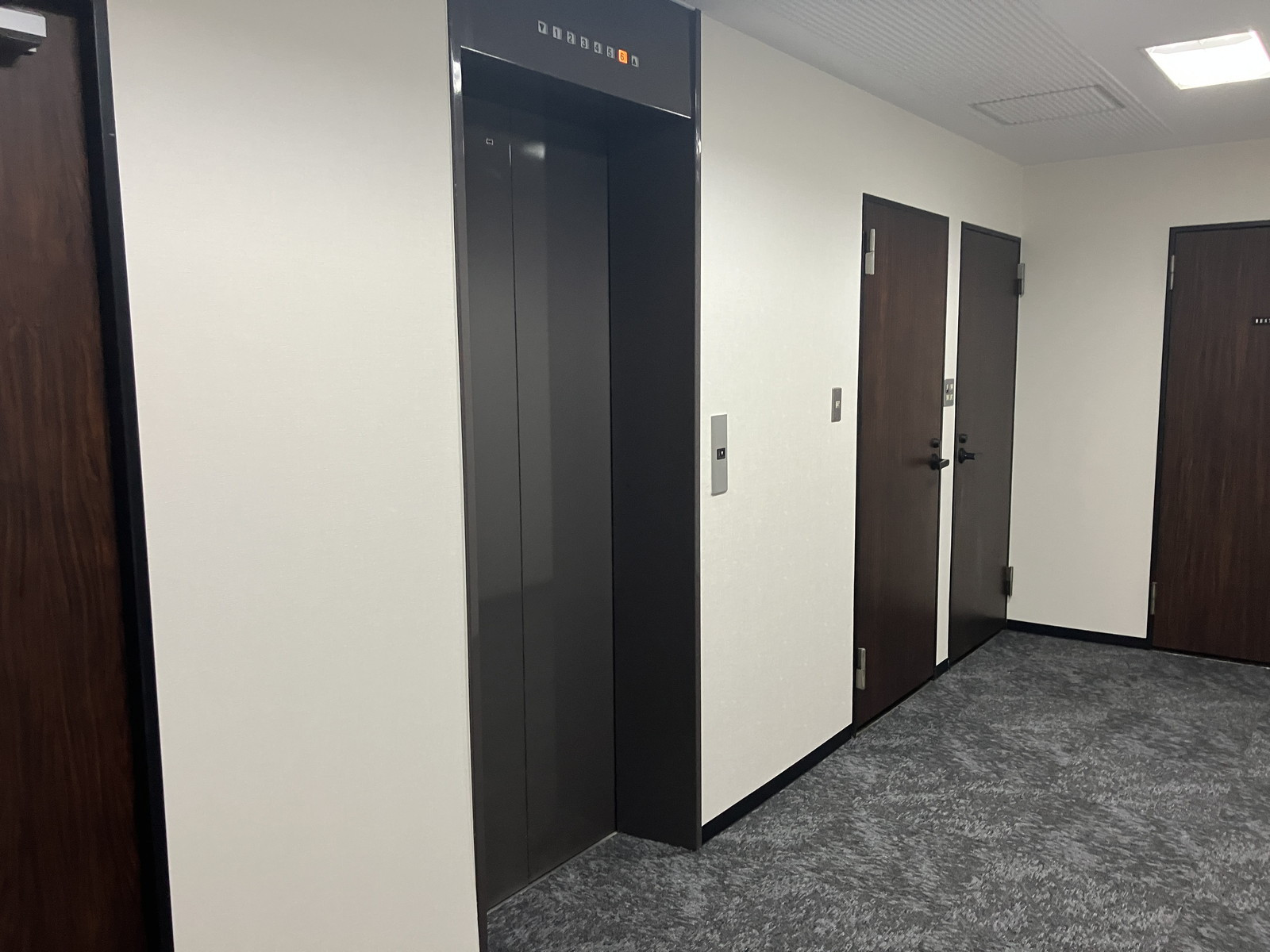 エレベーターホール