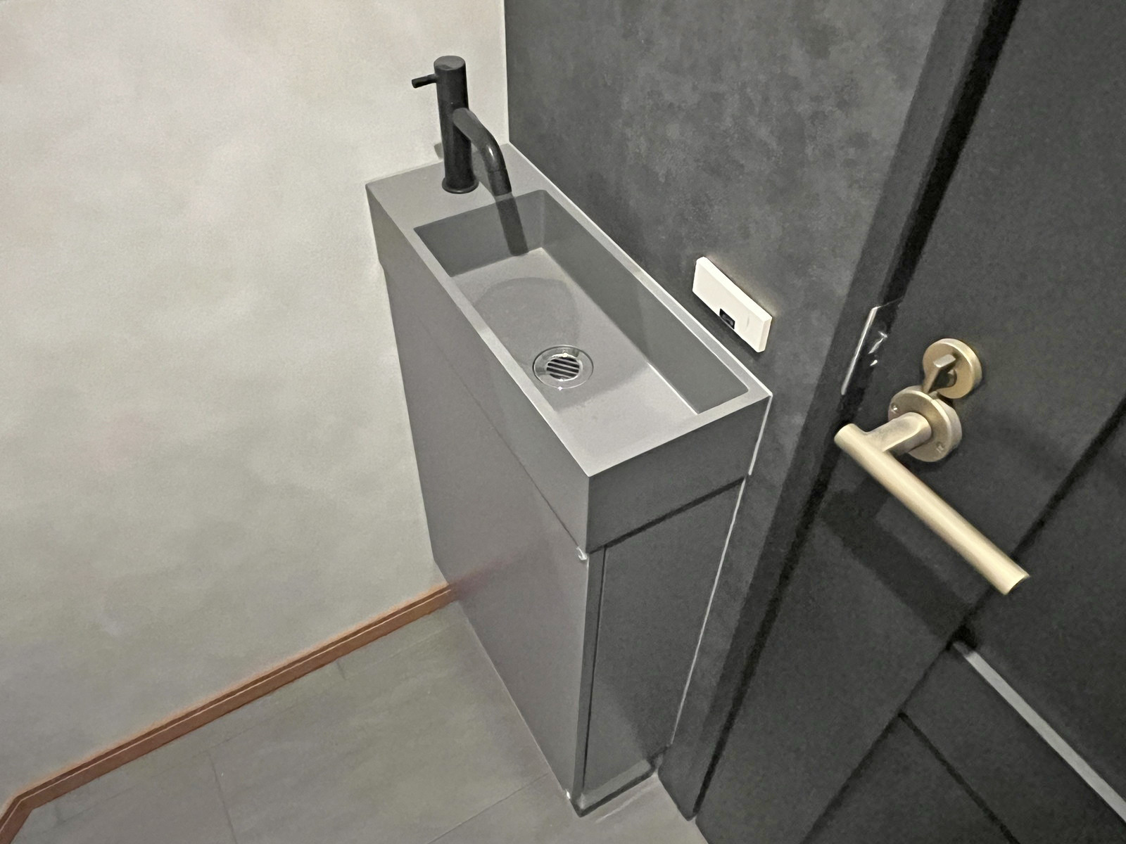 男性用トイレ洗面台