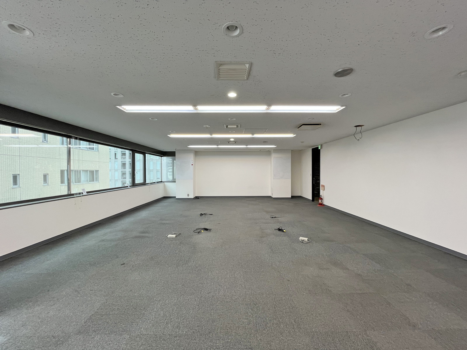 オフィス室内参考画像(8階・約53坪)
